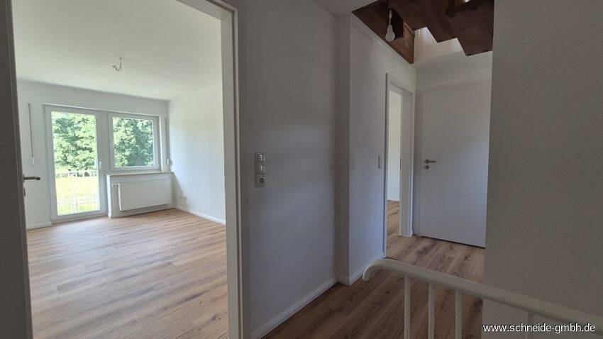 Fast wie ein Doppelhaus: Frisch modernisiertes 3-Zimmer-Hinterhaus am Feldrand mit eigener Terrasse, neuer Haustechnik & ausgebautem Dachgeschoss – 21037 Hamburg – Vorschaubild 5