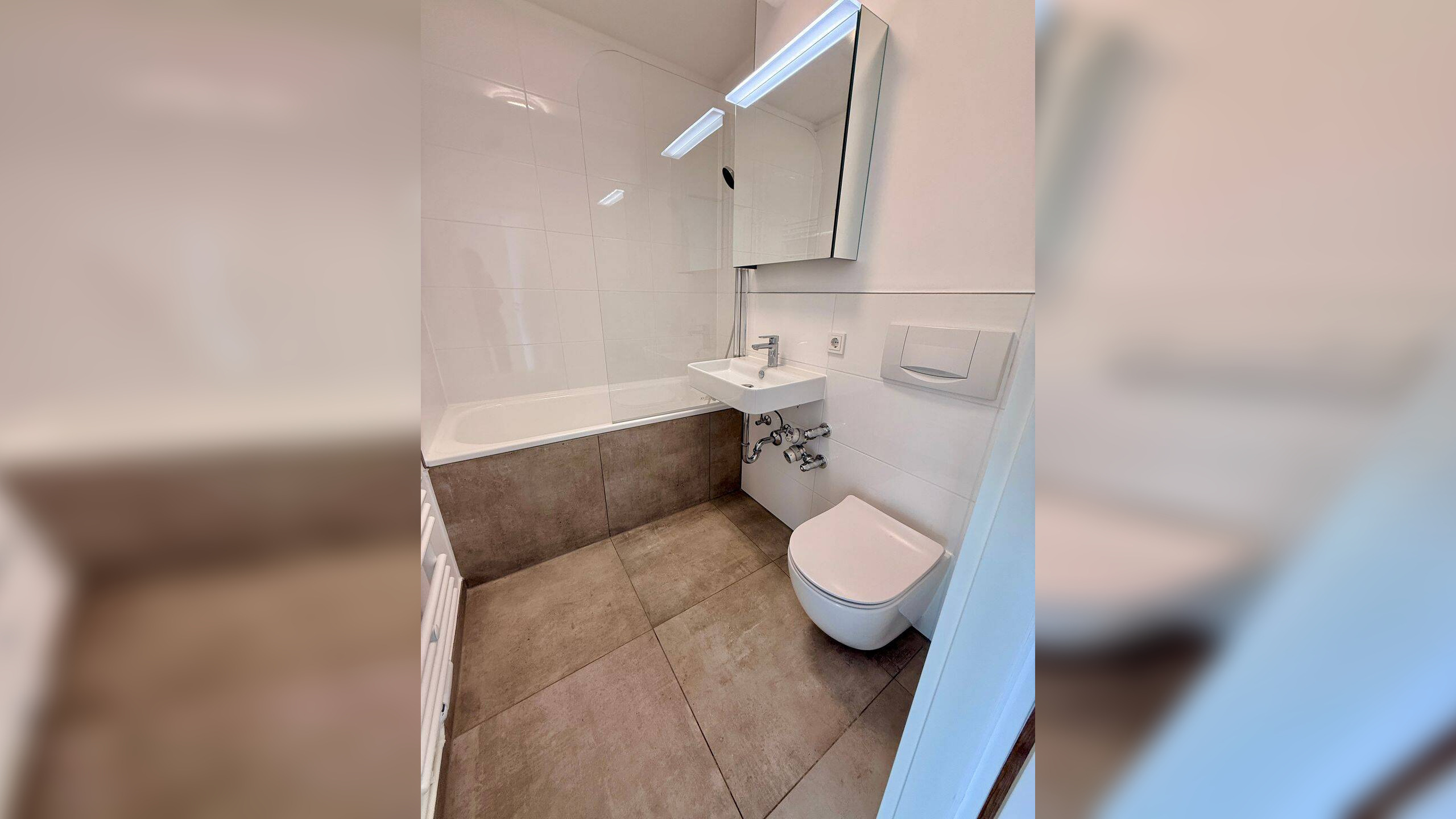 Blick auf den Olympiaturm! Frisch saniertes 1-ZI-Apartment am Schwabinger Tor – sofort bezugsfertig! – 80804 München – Vorschaubild 4