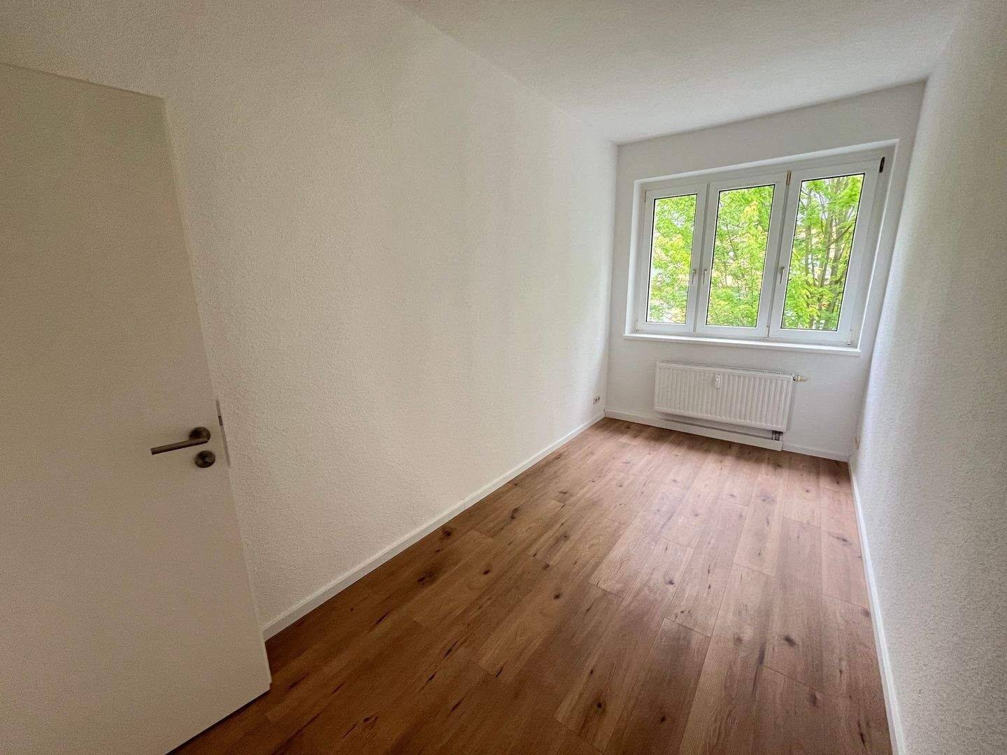 Frisch saniert. Modern ausgestattet. Bereit für neues Wohnen inkl. EBK! – 8058 Zwickau – Vorschaubild 3