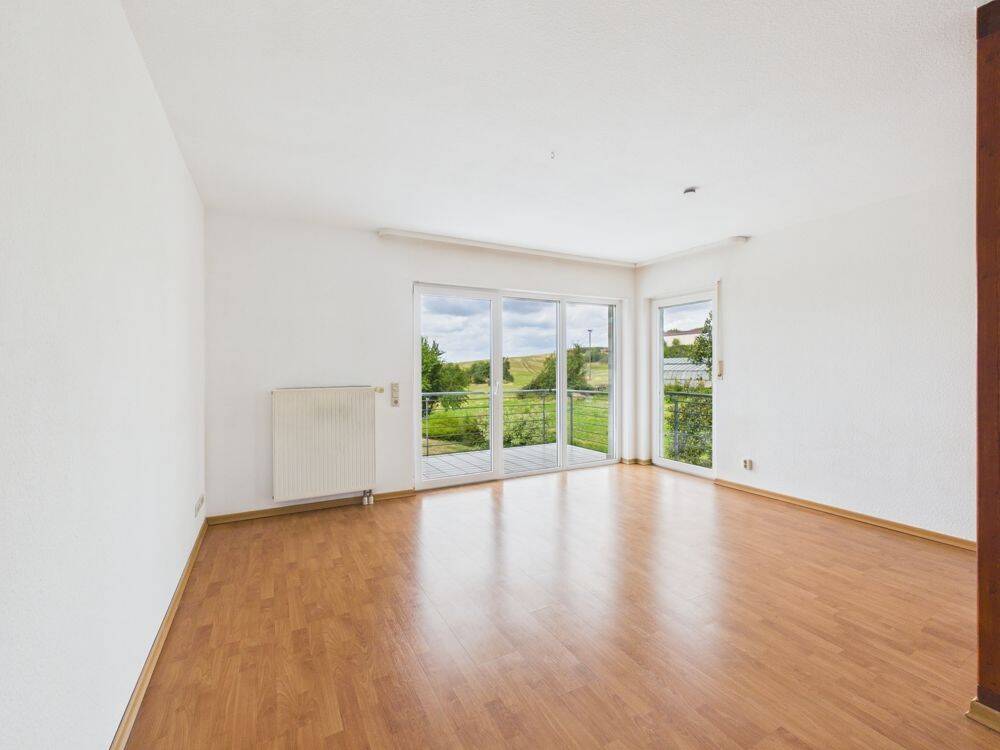 Perfekter Start ins eigene Zuhause- helle Eigentumswohnung mit Balkon und PKW Stellplatz – 66292 Riegelsberg – Vorschaubild 4