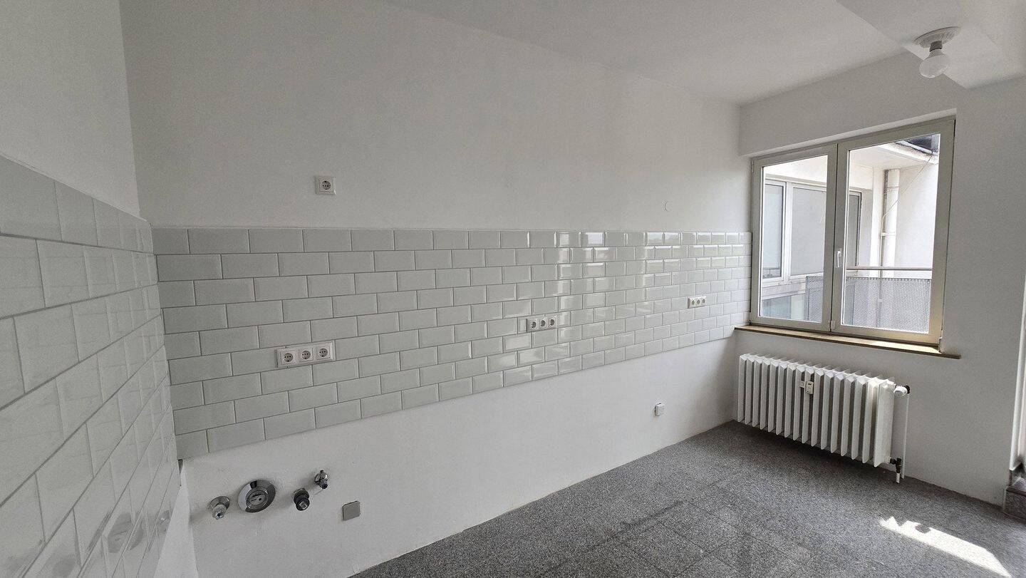 Großzügige sanierte 5 Zimmer Etagenwohnung in Rüttenscheid mit Balkon, Gäste Bad, Aufzug, 4. OG – 45130 Essen – Vorschaubild 9