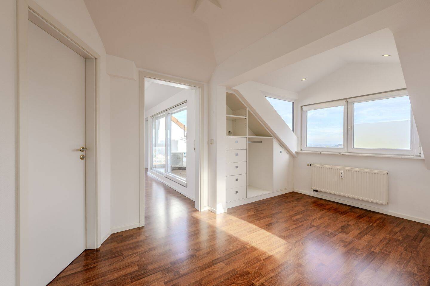 Atemberaubende Aussichtslage – 5 Zimmer Wohnung in der Stuttgarter Weinsteige – 70180 Stuttgart – Vorschaubild 4