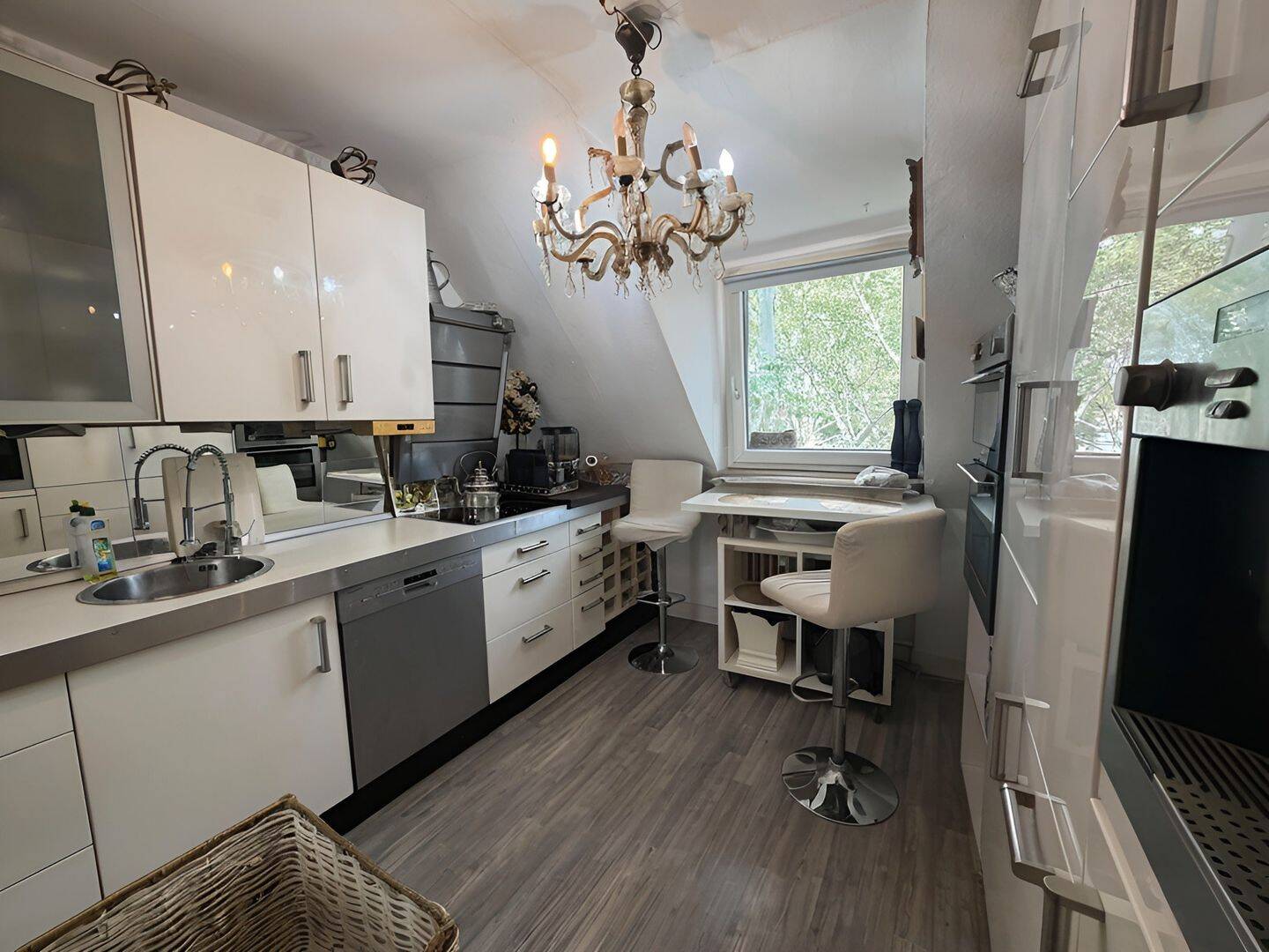 Charmante 2- Zimmer-Dachgeschosswohnung im Herzen von Kölner Innenstadtlage – 50676 Köln – Vorschaubild 8