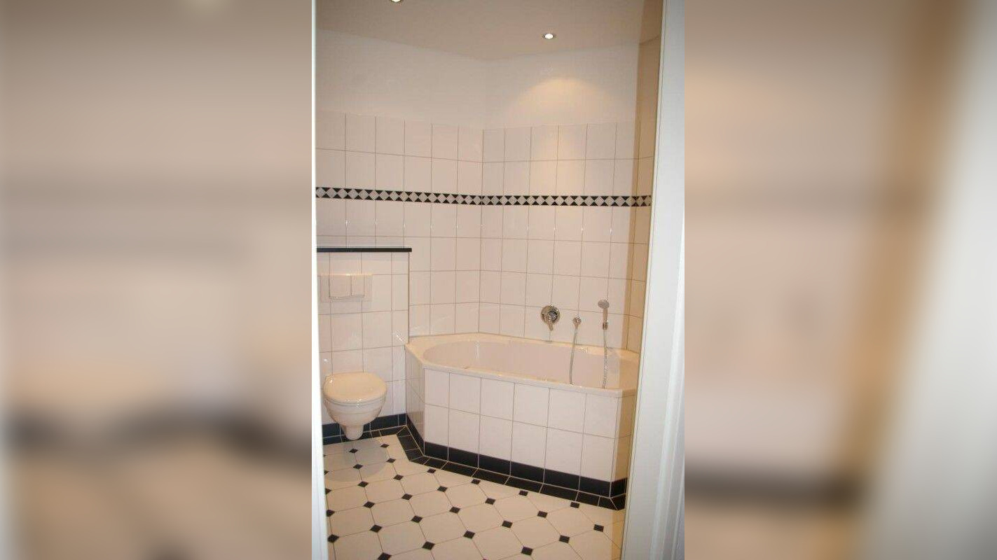 Helle 3-Zimmerwohnung mit Balkon und Parkettboden in Zentrum-Nord ! – 4105 Leipzig – Vorschaubild 4