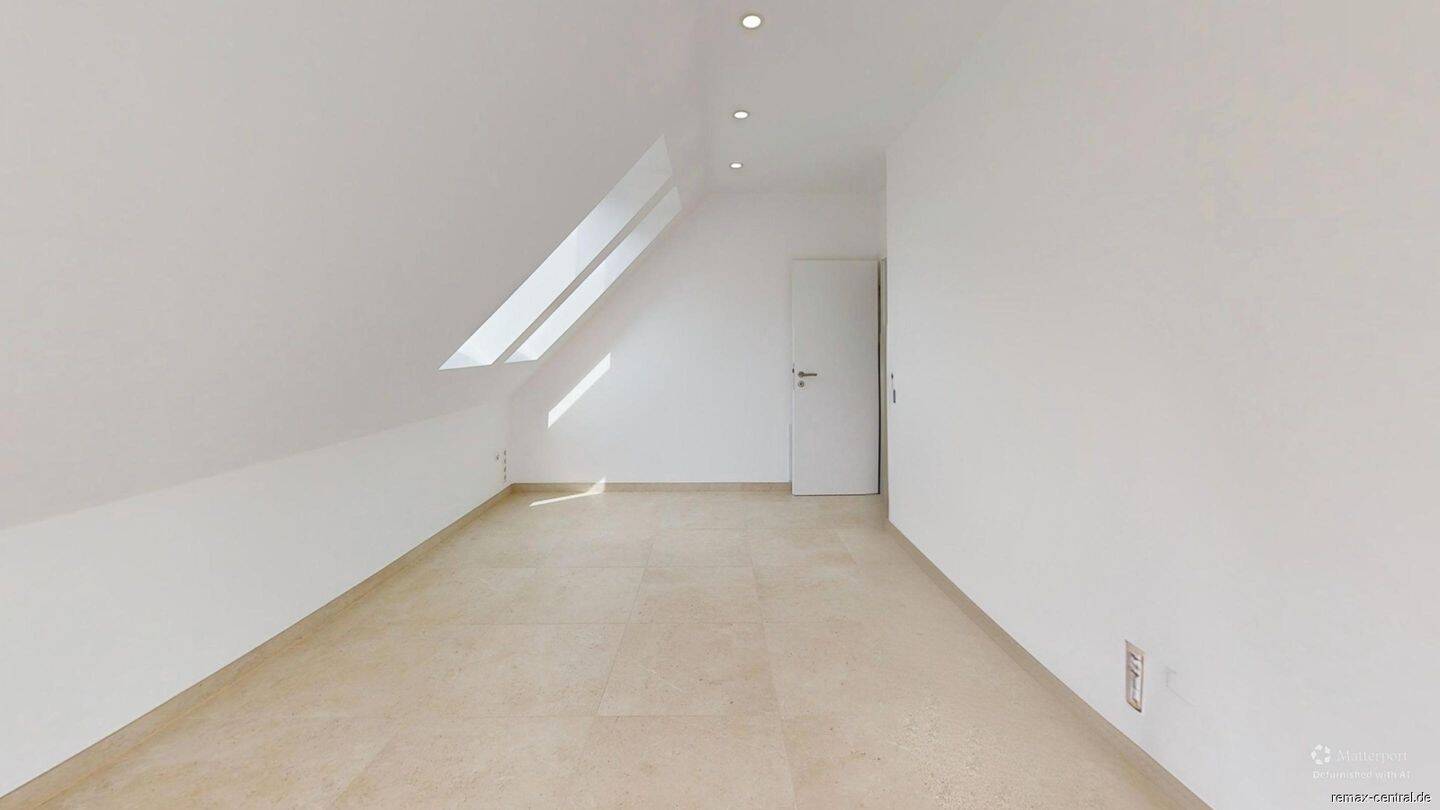 RE/MAX – EFH im grünen Münchner Norden! – 80995 München – Vorschaubild 3