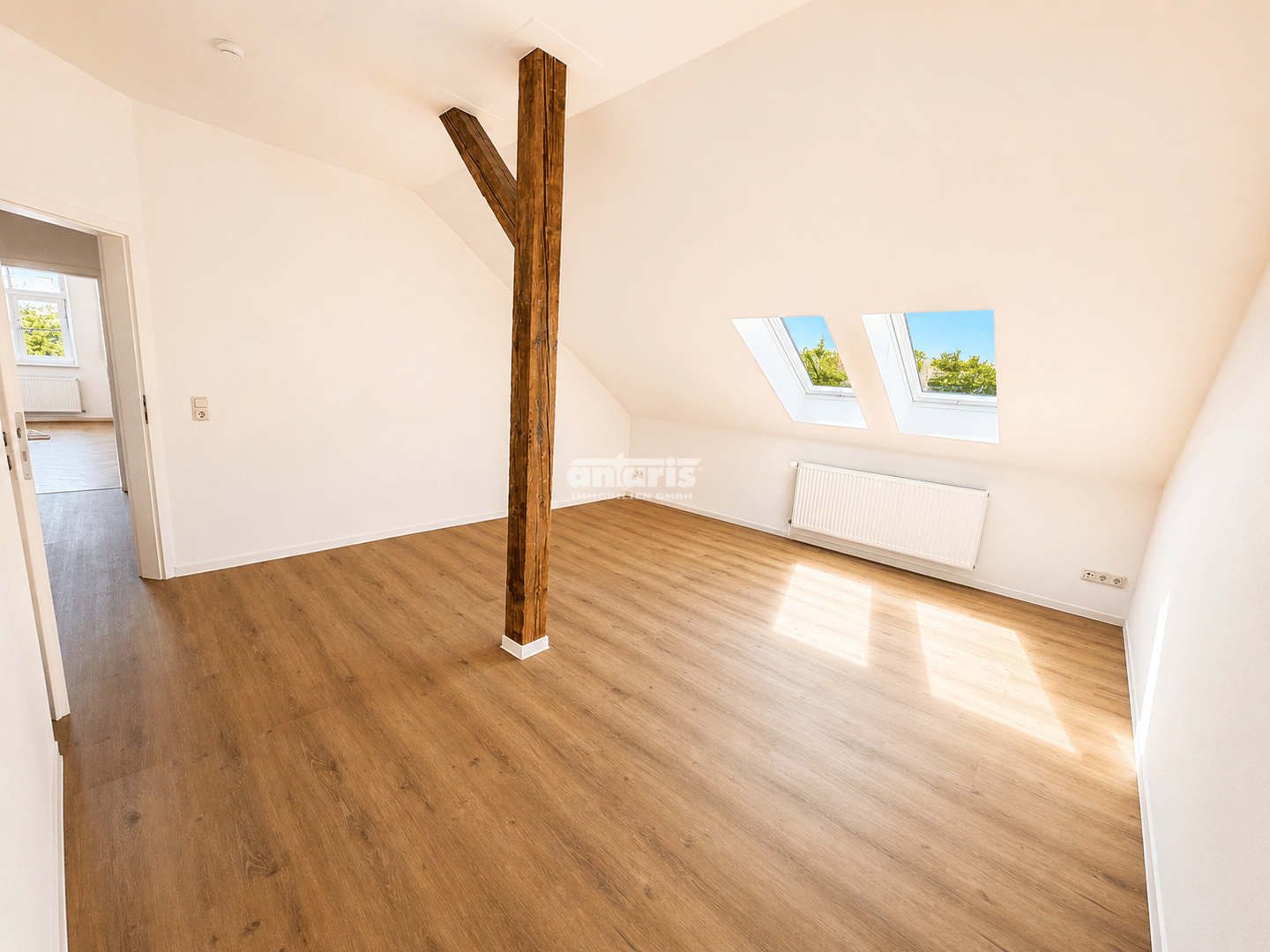 antaris Immobilien GmbH **Altbauflair modern interpretiert – ein echtes Schmuckstück** – 99085 Erfurt – Vorschaubild 4