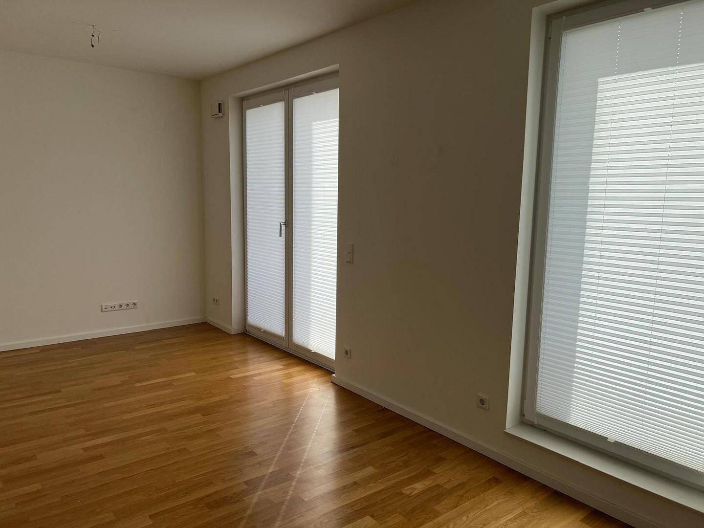 Exklusive neuwertige 3-Zimmer-Wohnung mit schönem Balkon von PRIVAT! – 21147 Hamburg – Vorschaubild 3