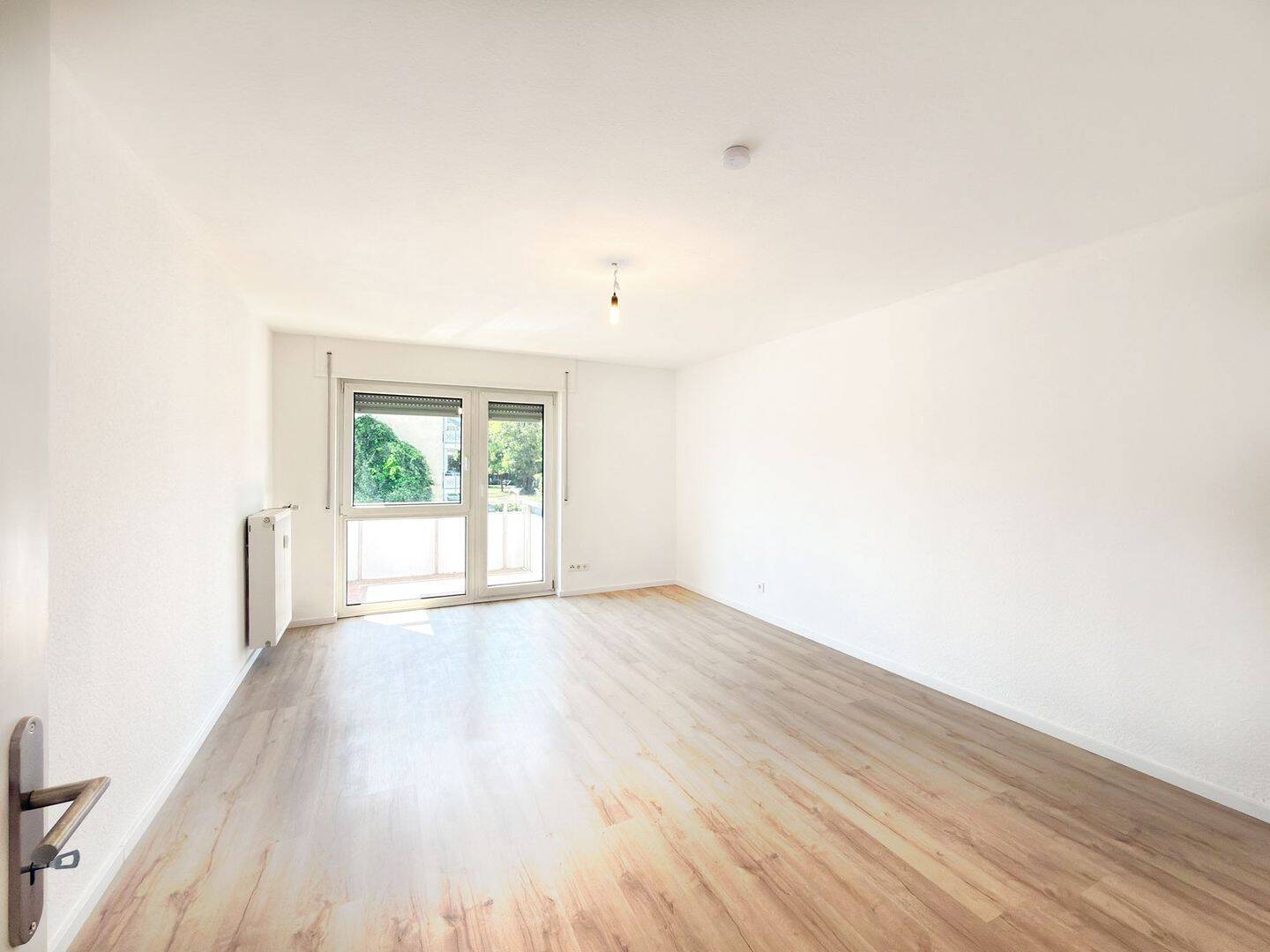 Frisch renovierte 3,5-Zimmer-Wohnung mit Südbalkon in innenstadtnaher Lage – 91052 Erlangen – Vorschaubild 6