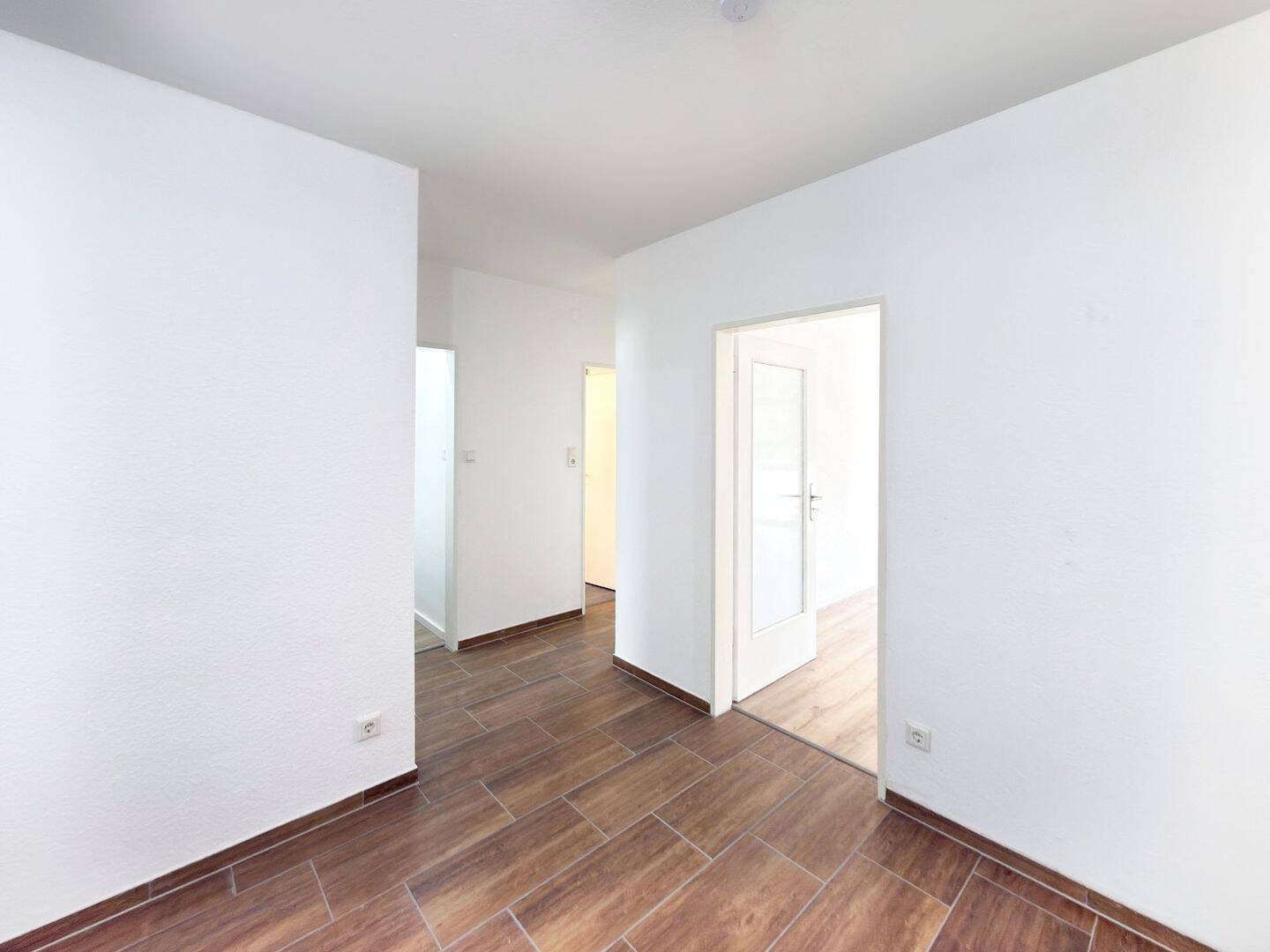Frisch renovierte 3,5-Zimmer-Wohnung mit Südbalkon in innenstadtnaher Lage – 91052 Erlangen – Vorschaubild 11