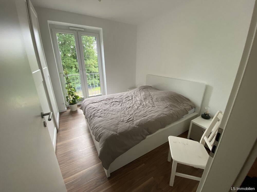 Attraktive Mietwohnung in Uni-Nähe mit Balkon, Keller und Tiefgaragenstellplatz – 26129 Oldenburg (Oldb) – Vorschaubild 3