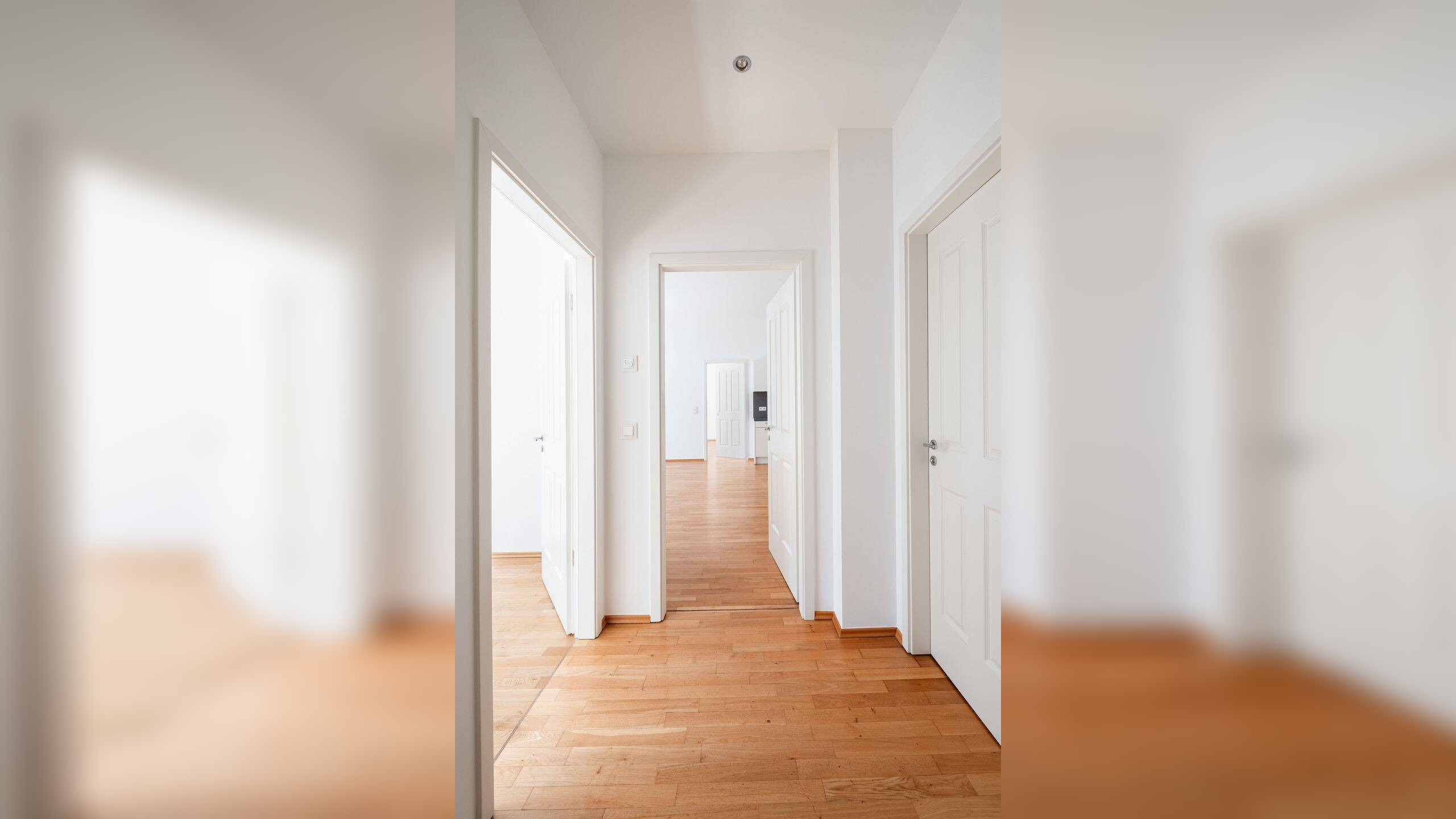 Frisch renovierte Altbauwohnung mit Balkon in den Fehrbelliner Höfen – 10119 Berlin – Vorschaubild 5