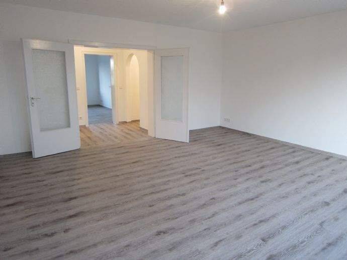 Top 3 1/2 Zimmer Wohnung mit exklusiver Ausstattung – 47169 Duisburg – Vorschaubild 3