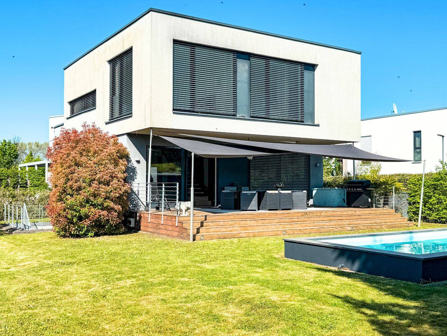 FAMILIENTRAUM IN DIREKTER MAINLAGE – High-End Architektenhaus mit Erdwärmepumpe, Sauna, PV-Anlage – 63075 Offenbach am Main – Vorschaubild 4