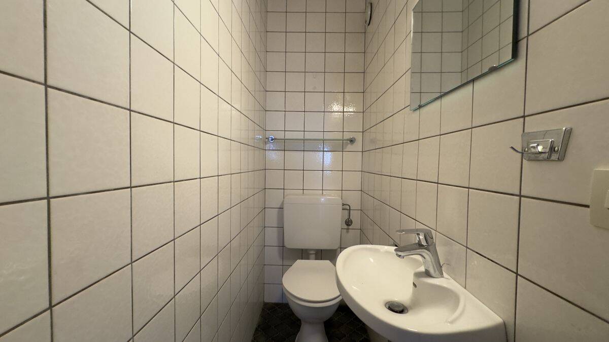 (Anfragen nur per eMail) -Ruhige und gepflegte Drei-Zimmer-Küche-Bad Wohnung in Darmstadt-Wixhausen – 64291 Darmstadt – Vorschaubild 10