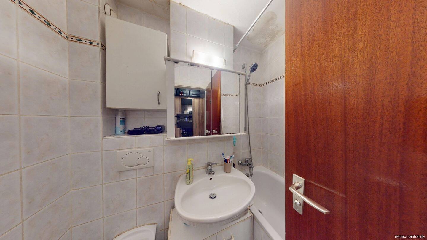 RE/MAX – Charmantes Apartment mit Balkon und Tiefgaragenstellplatz – 81373 München – Vorschaubild 8