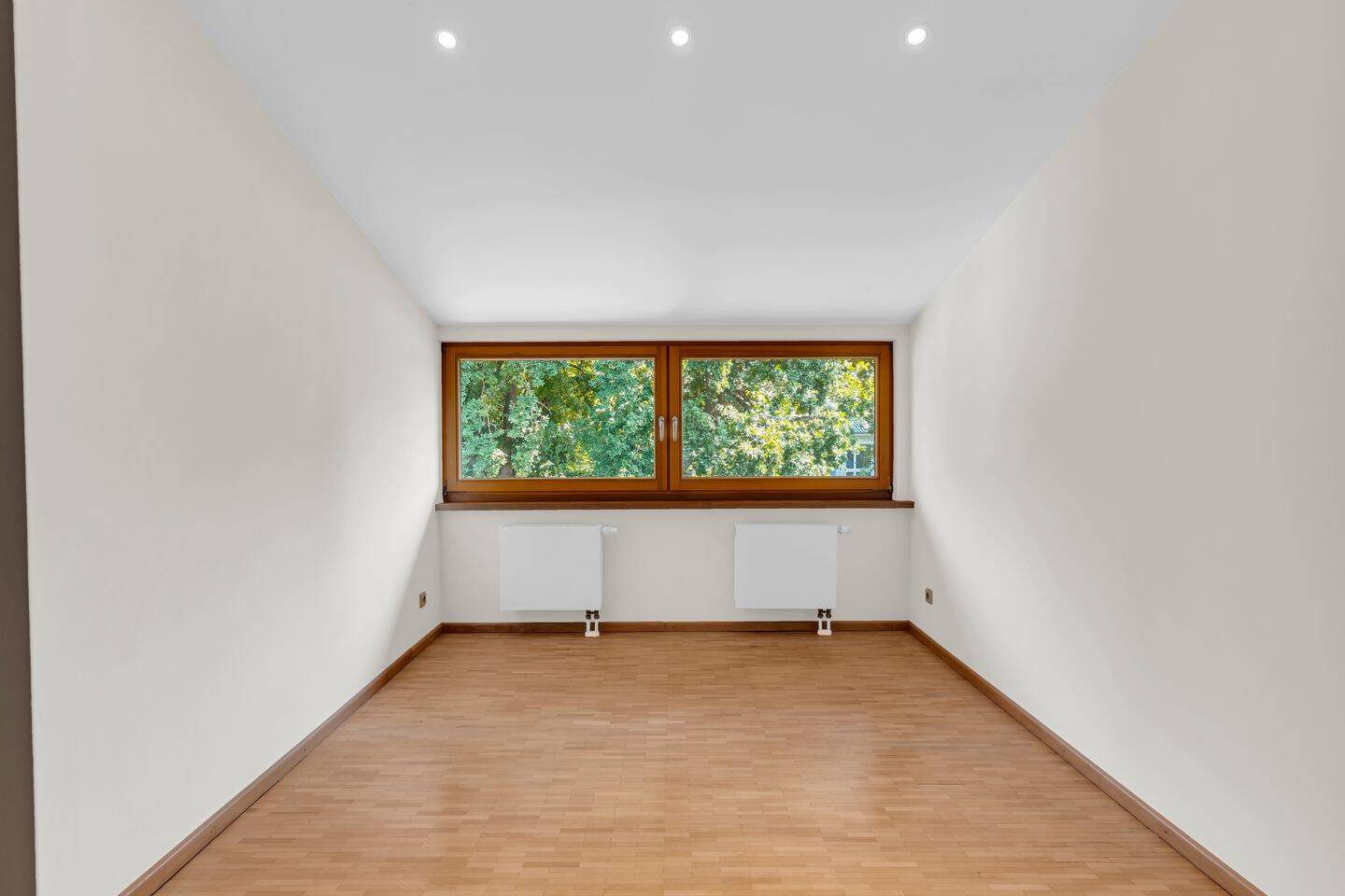 Direkt am Wasser – Architektonische Maisonette mit Galerie, Kamin, Wasserzugang in Neu-Venedig – 12589 Berlin – Vorschaubild 3