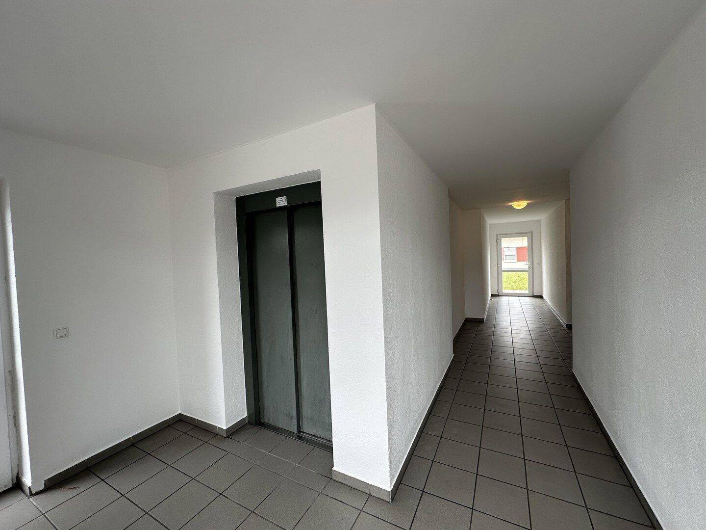 Schöne 3-Zimmer Dachgeschoss Wohnung in Bielefeld AdL (19) mit Wohnberechtigungsschein – 33609 Bielefeld – Vorschaubild 3