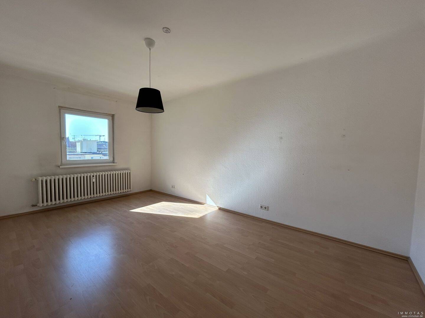 BIETERVERFAHREN – PROVISIONSFREI für Käufer – 3 ZKB im 4. OG mit Balkon – bezugsfrei – kein Aufzug – 68161 Mannheim – Vorschaubild 3
