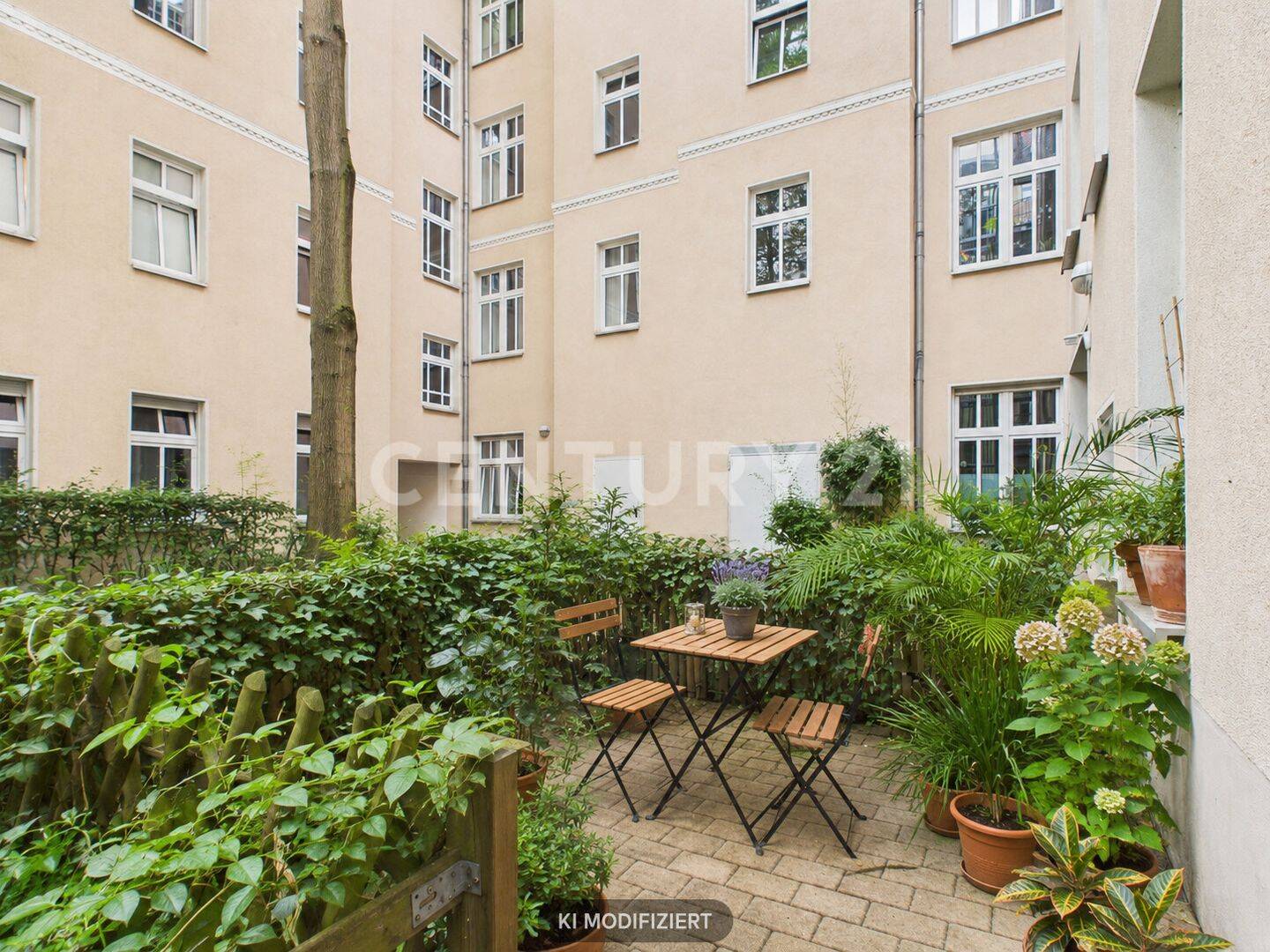ALTBAUWOHNUNG MIT EIGENER TERRASSE IM INNENHOF NÄHE BOXHAGENER PLATZ – 10245 Berlin – Vorschaubild 4