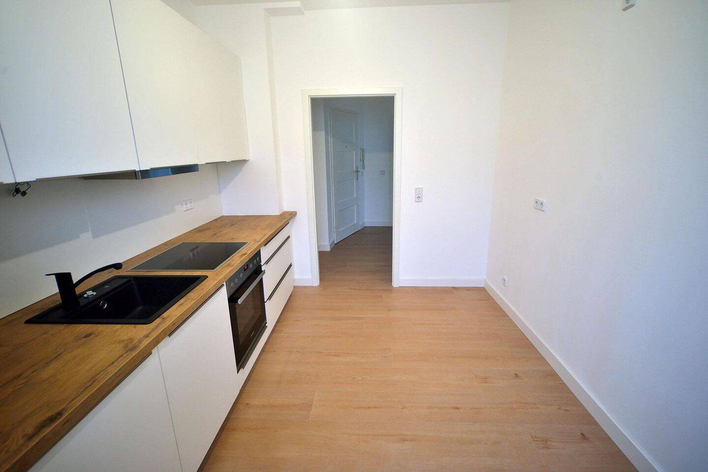 Helle Wohnung in Alt-Hohenschönhausen, 2 Zimmer, Einbauküche, Loggia – 13055 Berlin – Vorschaubild 4