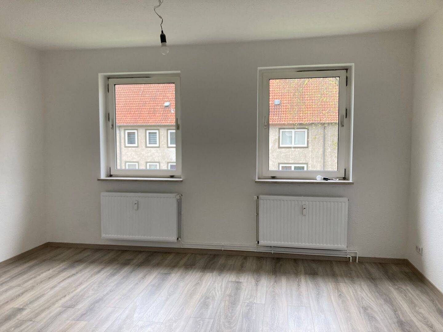 Urbanes Zuhause mit Wohlfühlfaktor- 3-Zimmerwohnung (Musterbilder) – 38226 Salzgitter – Vorschaubild 3
