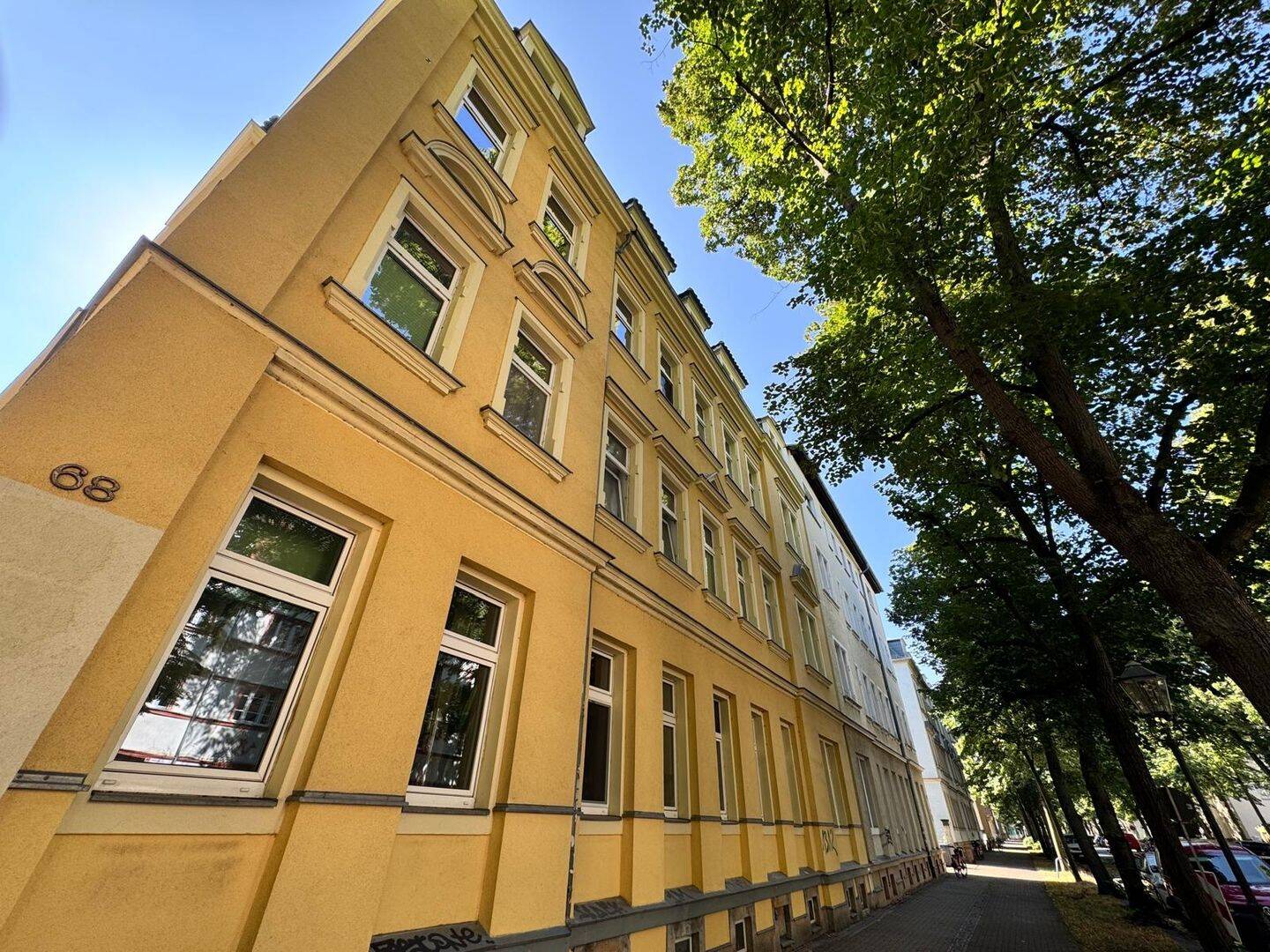 Erstbezug nach Sanierung! I neue Einbauküche I Tageslichtbad – 1129 Dresden – Vorschaubild 10