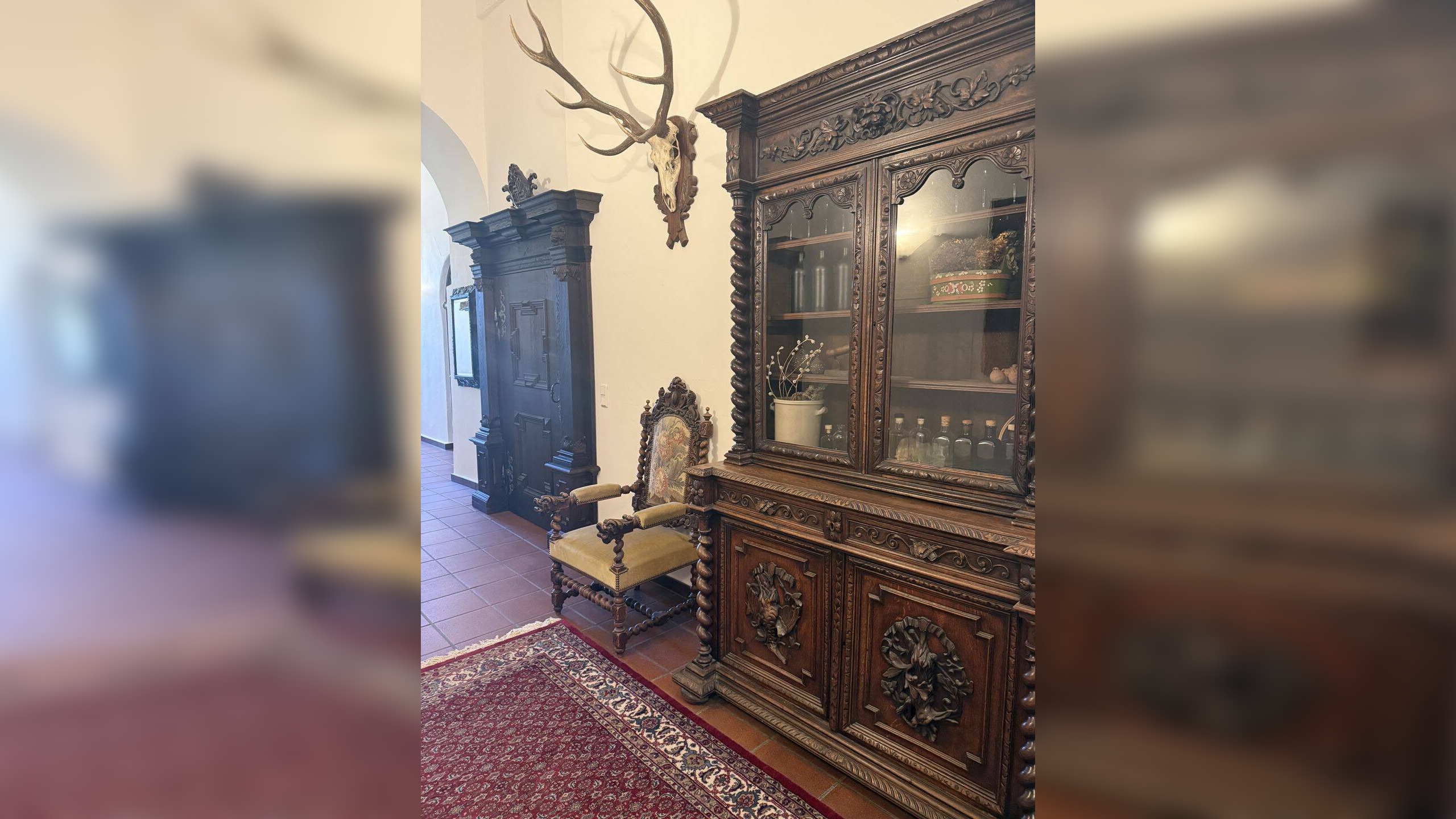 Wohnen mit Schlossflair – Stilvolle 3-Zimmer-Wohnung im historischen Schloss – 57399 Kirchhundem – Vorschaubild 3