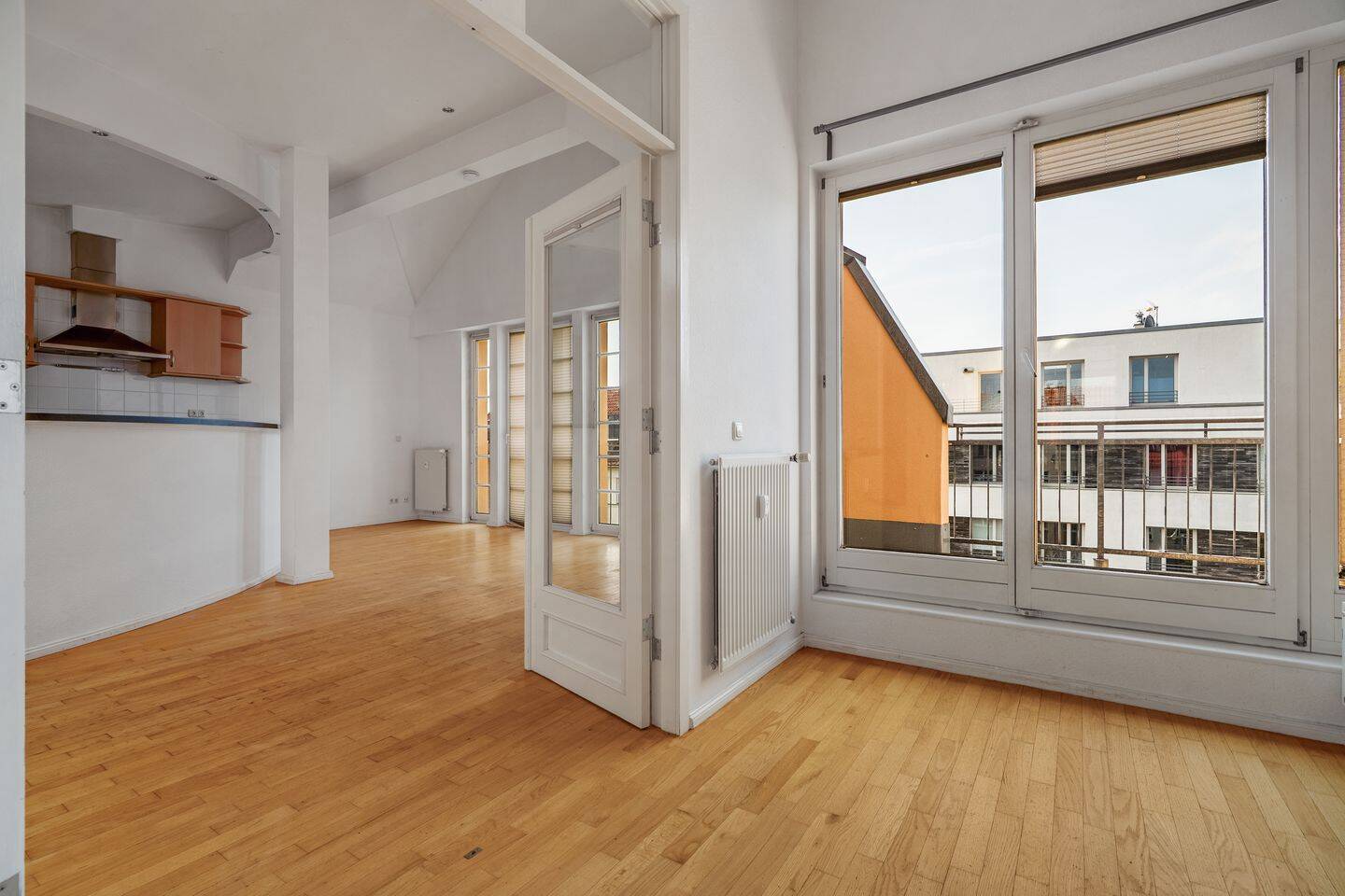 Ein Zuhause mit Charakter – Charmante Wohnung mit Terrasse im Florakiez – 13187 Berlin – Vorschaubild 3