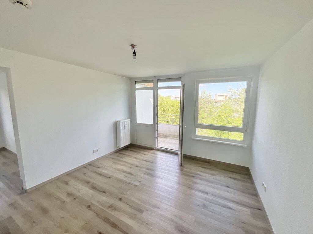 Helle 2-Zimmer-Wohnung mit Balkon, frisch renoviert! – 45279 Essen – Vorschaubild 3