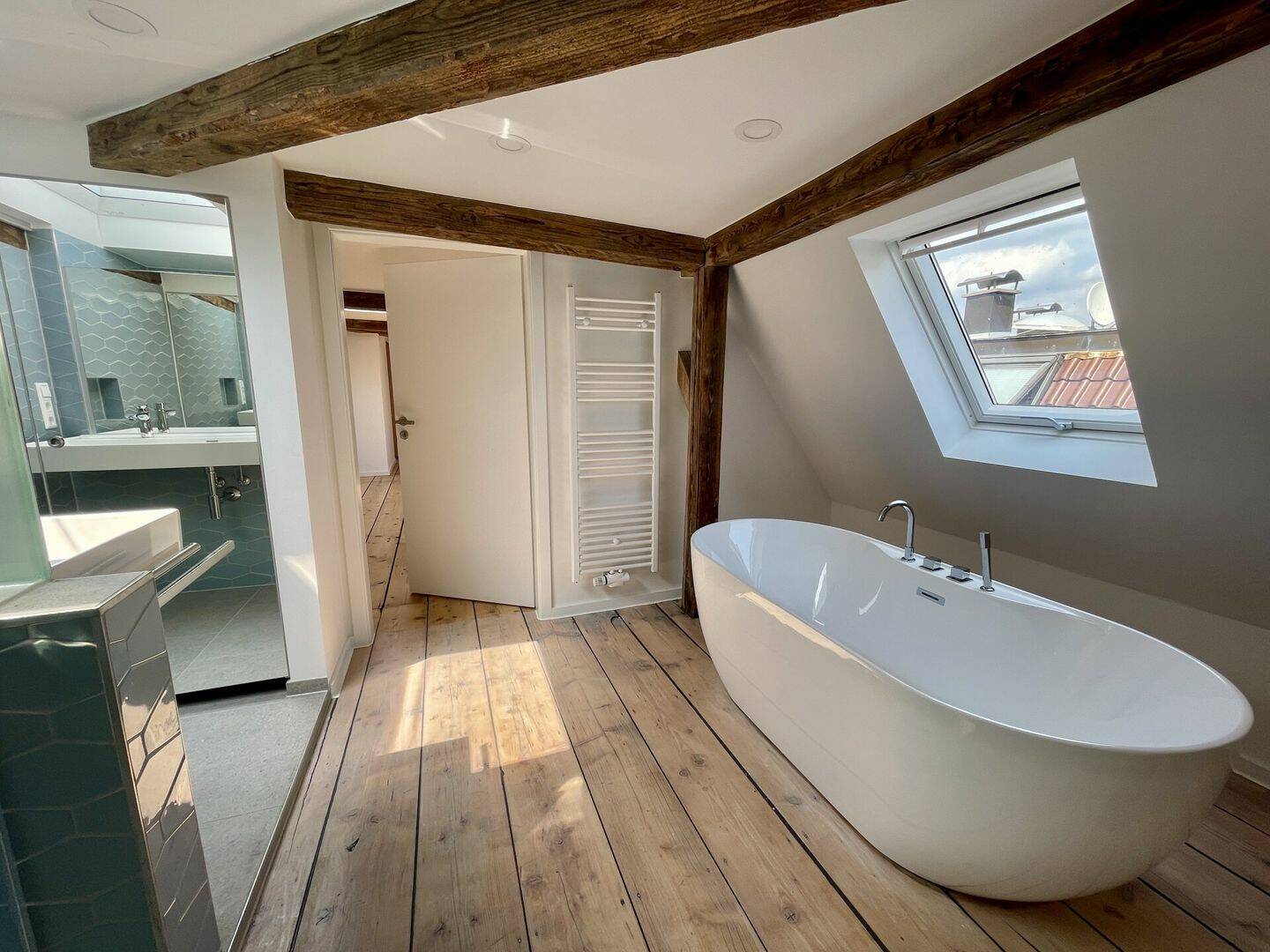 Wohnen über den Dächern von West – Maisonette mit Wellness & Weitblick – 70176 Stuttgart – Vorschaubild 3