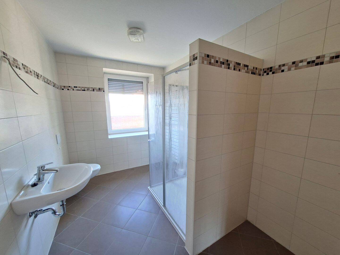 Geräumige moderne 2-Raum-Wohnung in Schönebeck – 39218 Schönebeck (Elbe) – Vorschaubild 5
