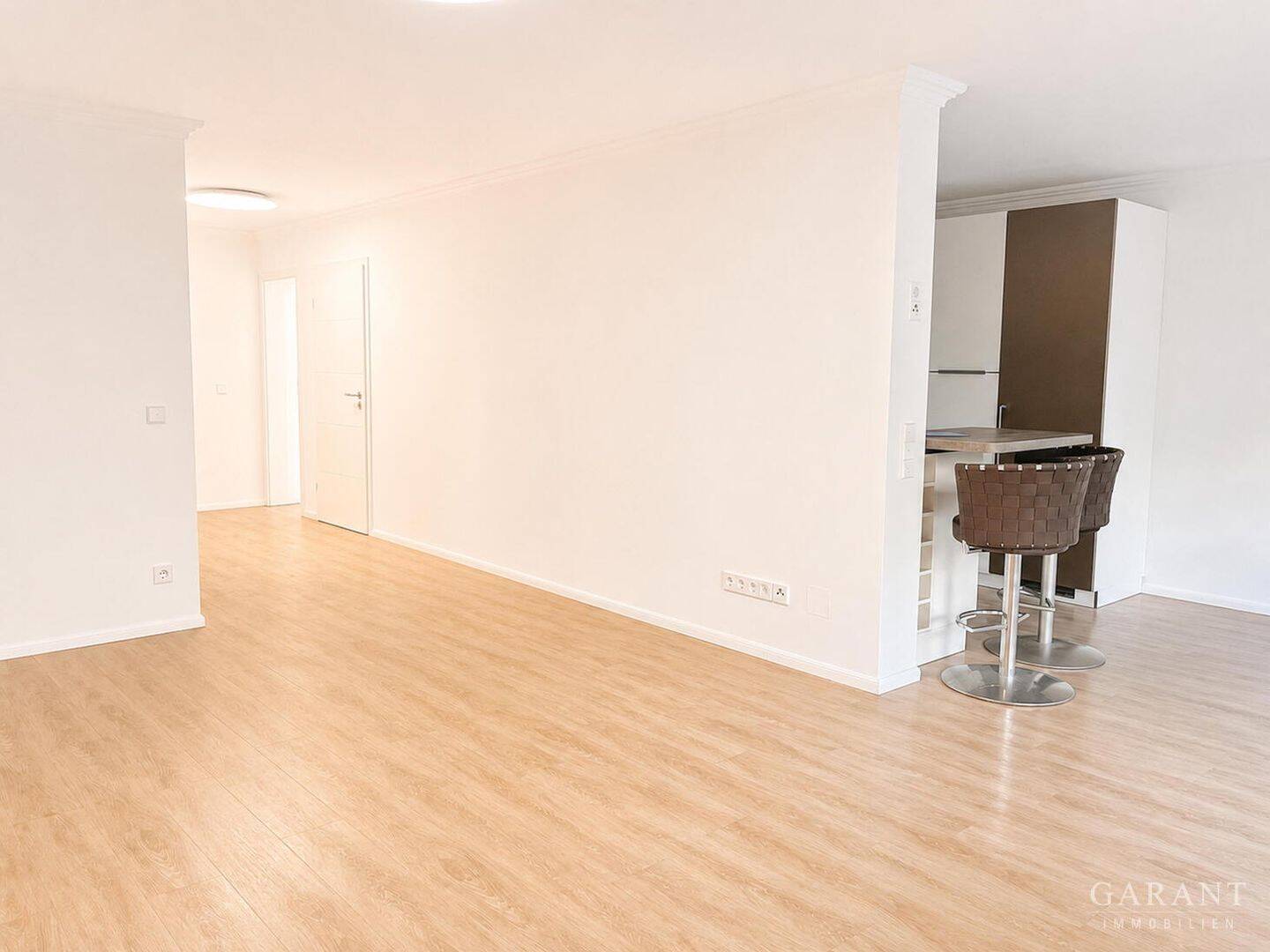 Einziehen und wohlfühlen – Exklusive 3,5 Zimmer-Wohnung in begehrter Wohnlage – 81735 München – Vorschaubild 3