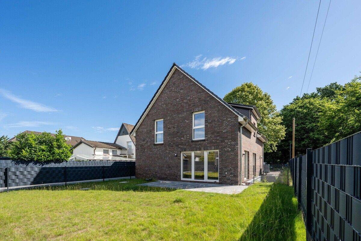 Ideal für Familien: Exklusives Einfamilienhaus mit Einbauküche und edler Ausstattung – 22159 Hamburg – Vorschaubild 3