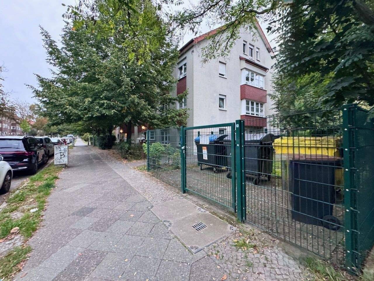 SONNIGE TERRASSE – MIT FAHRSTUHL & TIEFGARAGEN-STELLPLATZ – ZUR ZEIT VERMIETET – 12107 Berlin – Vorschaubild 9
