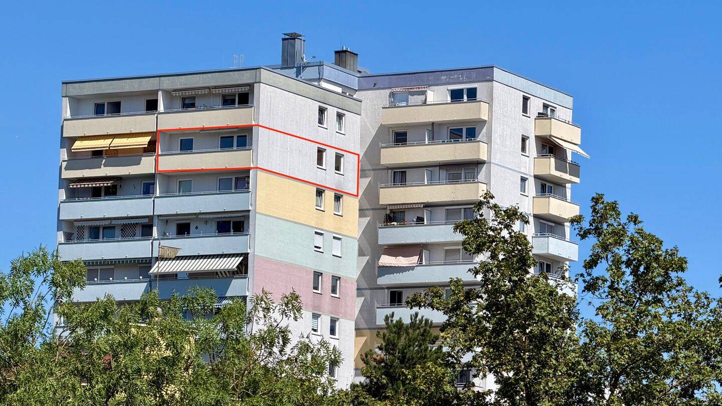 3 Zimmmer . Panoramablick . komplett saniert . – 90765 Fürth – Vorschaubild 3