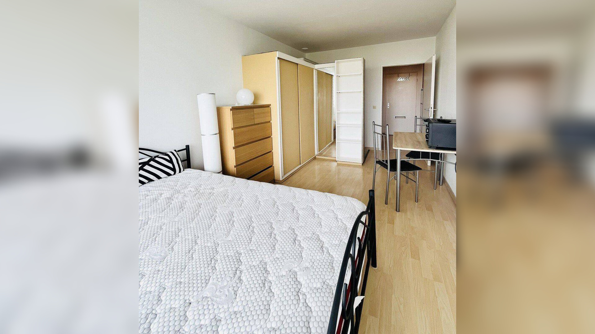 Erbpacht! Von Privat! Ohne Provision! Möbliertes Apartment m. Balkon inkl. TG-Platz, ab sofort – 81669 München – Vorschaubild 3