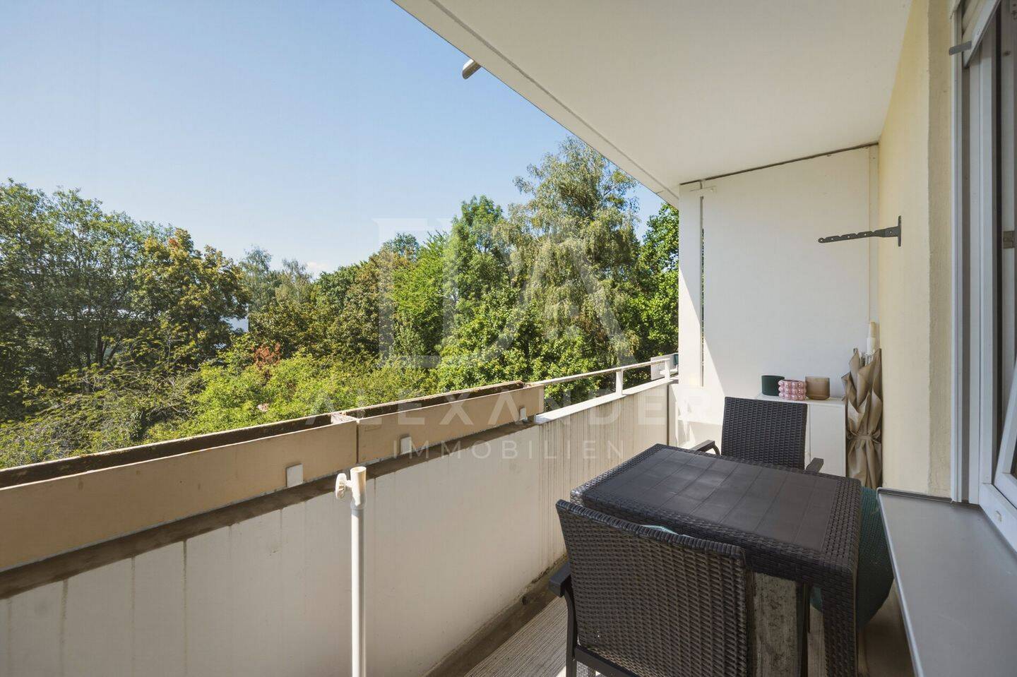 Charmante 1-Zimmer-Wohnung mit Balkon in begehrter Lage von München-Bogenhausen! – 81927 München – Vorschaubild 4