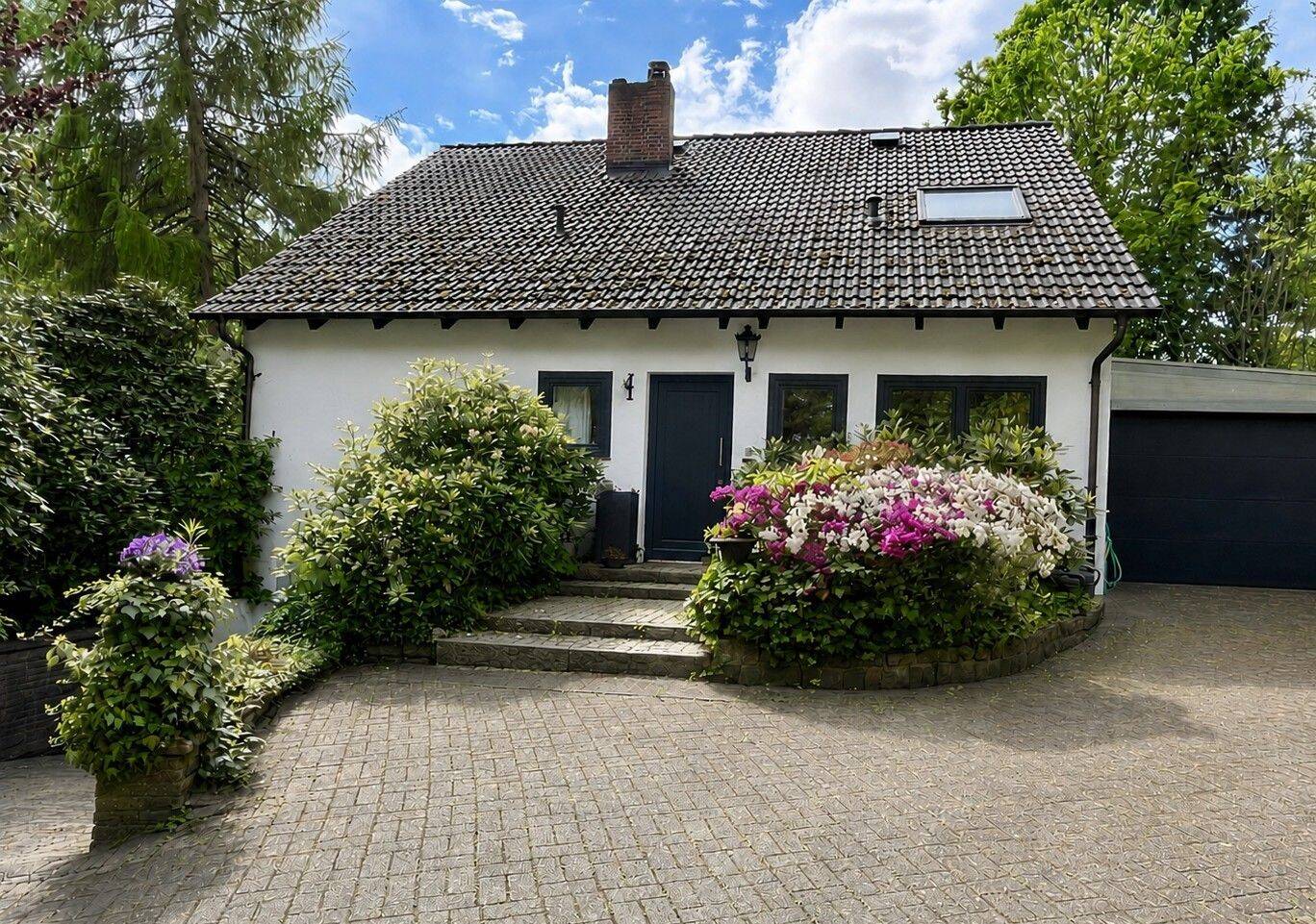 Parkartiger Garten umrahmt liebevoll gestaltetes Zuhause – 22397 Hamburg – Vorschaubild 3