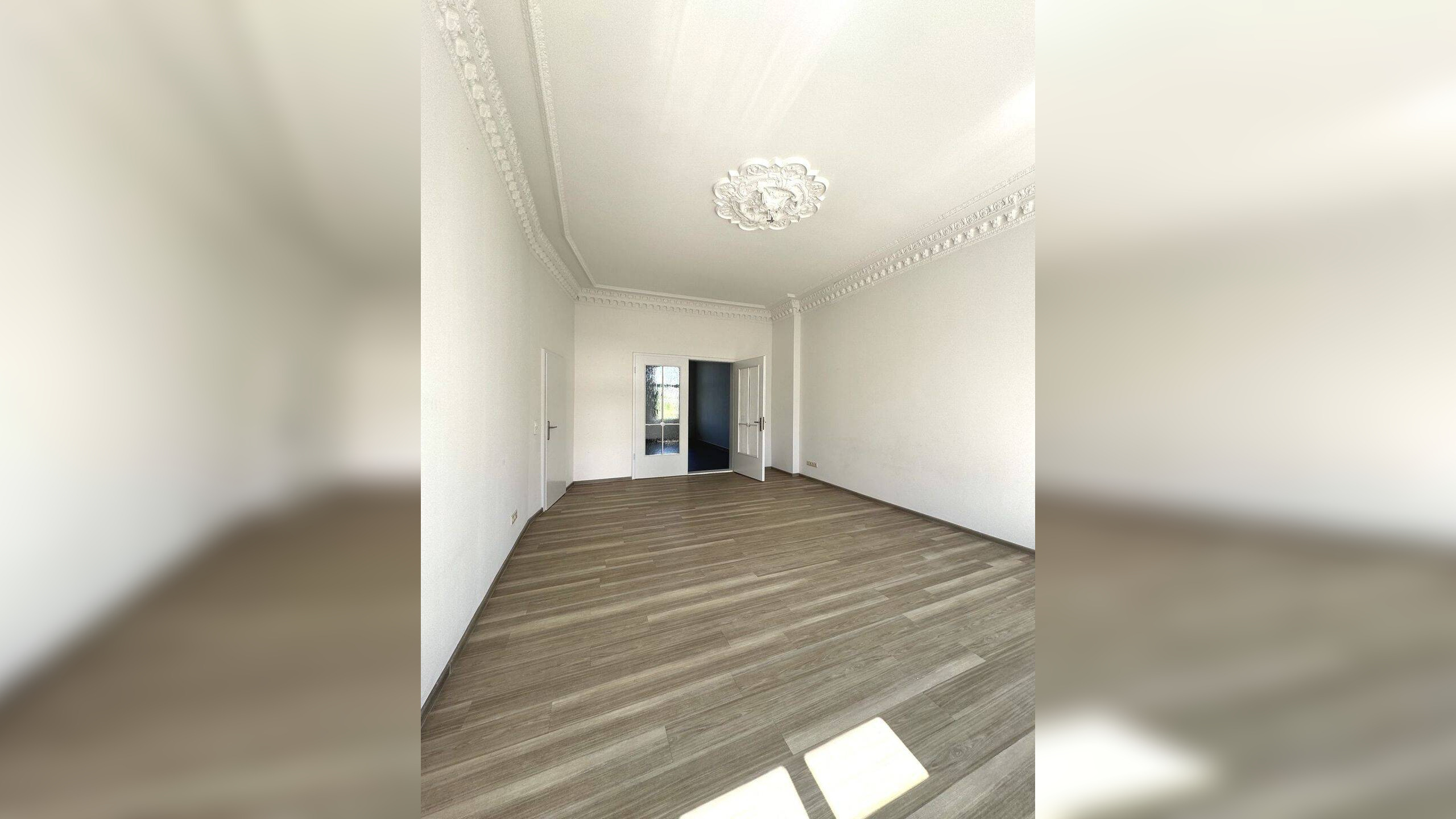 Helle 3-Zimmer-Wohnung mit Balkon und Terrasse im Herzen von Rostock – 18055 Rostock – Vorschaubild 4