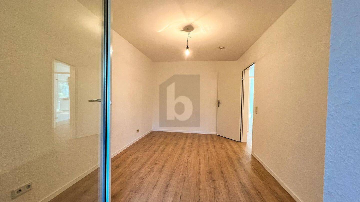 FRISCH RENOVIERTE 2-ZI-ETW MIT TERRASSE, HILDEN – 40721 Düsseldorf – Vorschaubild 4