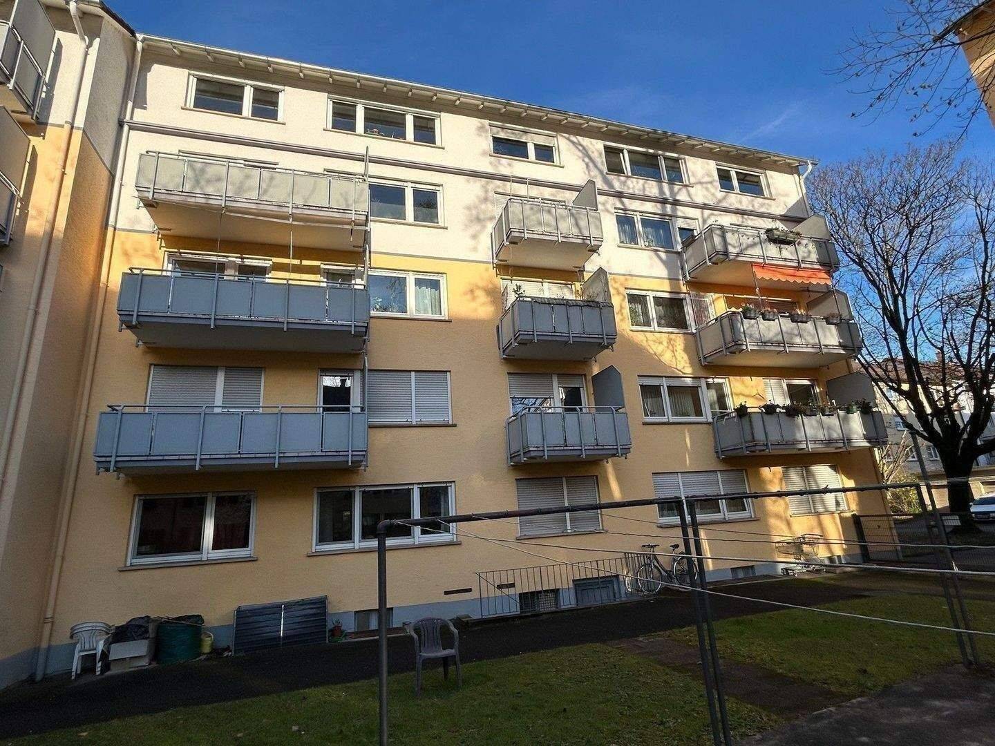 Geräumige 4 Zimmer Wohnung in Freiburg – Zähringen – 79108 Freiburg im Breisgau – Vorschaubild 3
