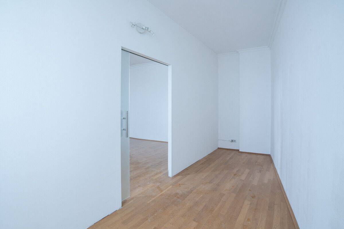 Bezugsfrei in Toplage in Friedrichshain: Helle 2-Zimmer-Altbauwohnung mit Tageslichtbad – 10249 Berlin – Vorschaubild 6