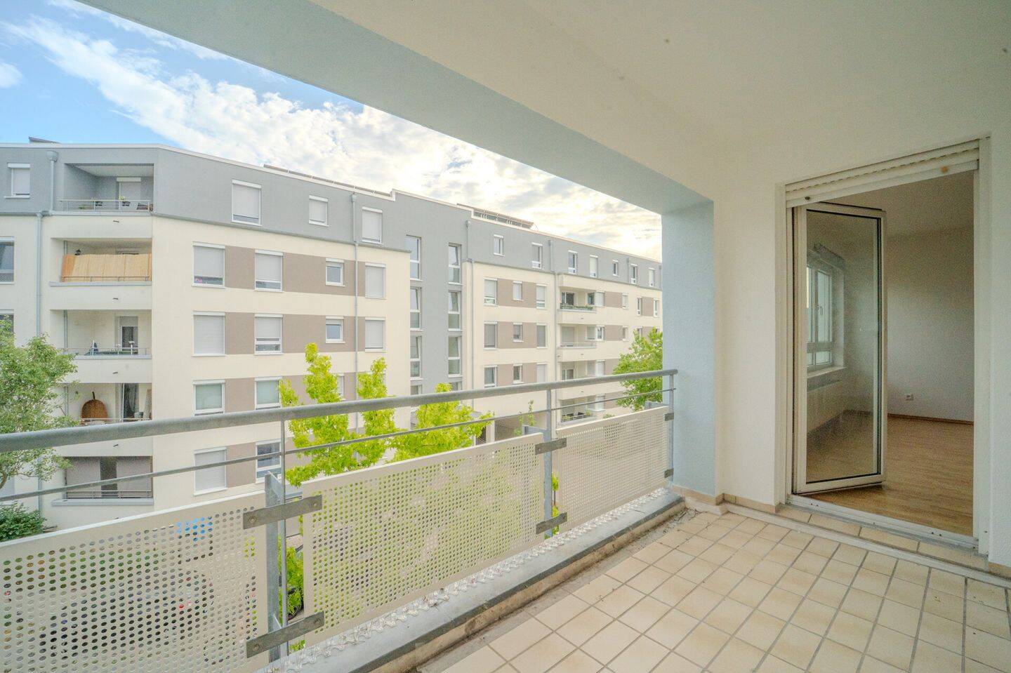 Sofort einziehen: Helle 2 Zimmer-Etagenwohnung mit Loggia in MA-Rott *kein Erbbaurecht* – 68309 Mannheim – Vorschaubild 3