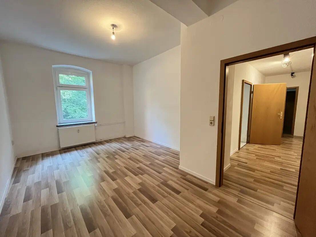 Großzügige 2 Zimmer Wohnung mit Balkon sowie EBK inkl. – 9126 Chemnitz – Vorschaubild 4