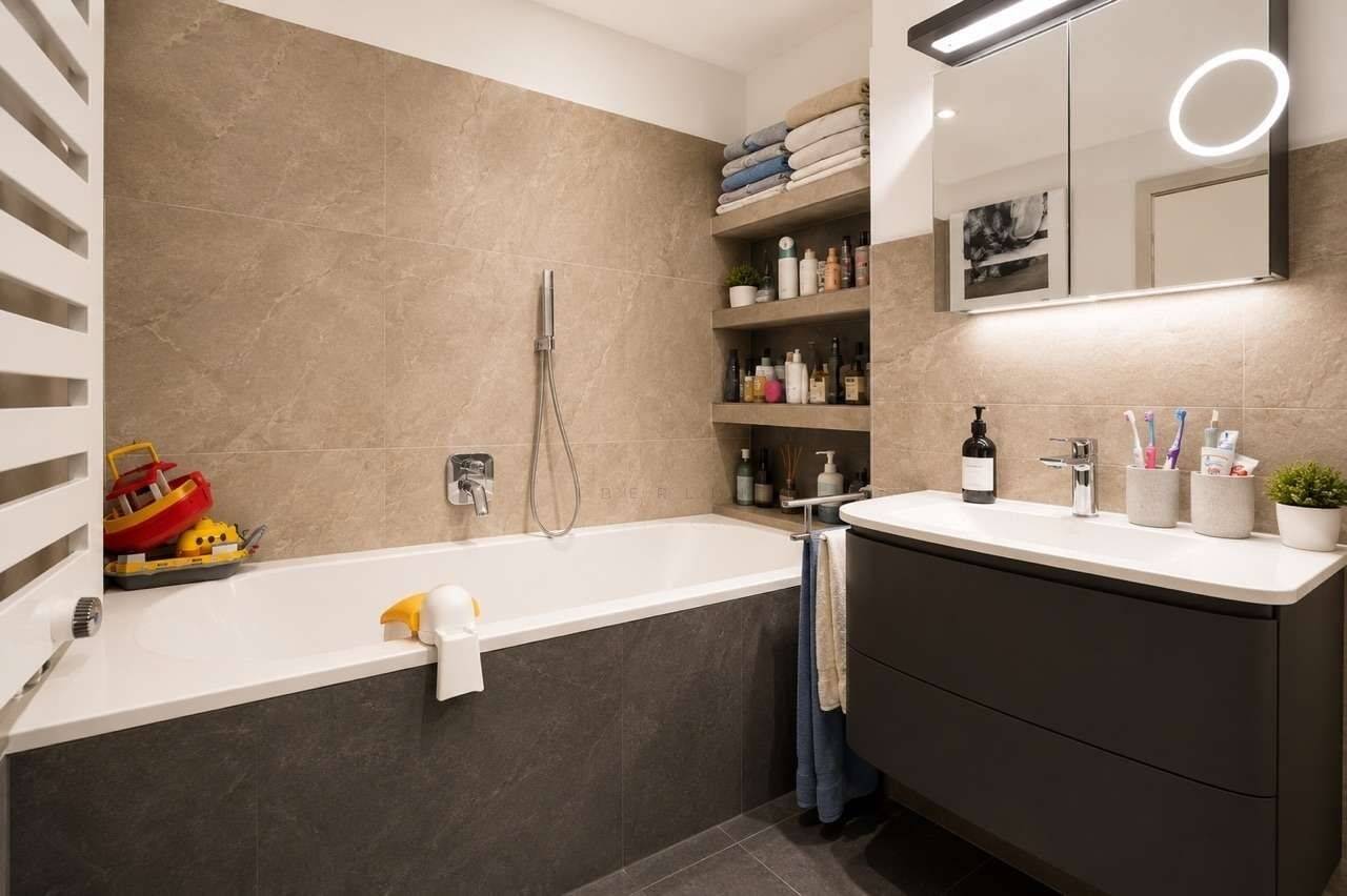 Modernisierte Wohnung mit Sonnenbalkon Nahe Kurfürstendamm – 10711 Berlin – Vorschaubild 10