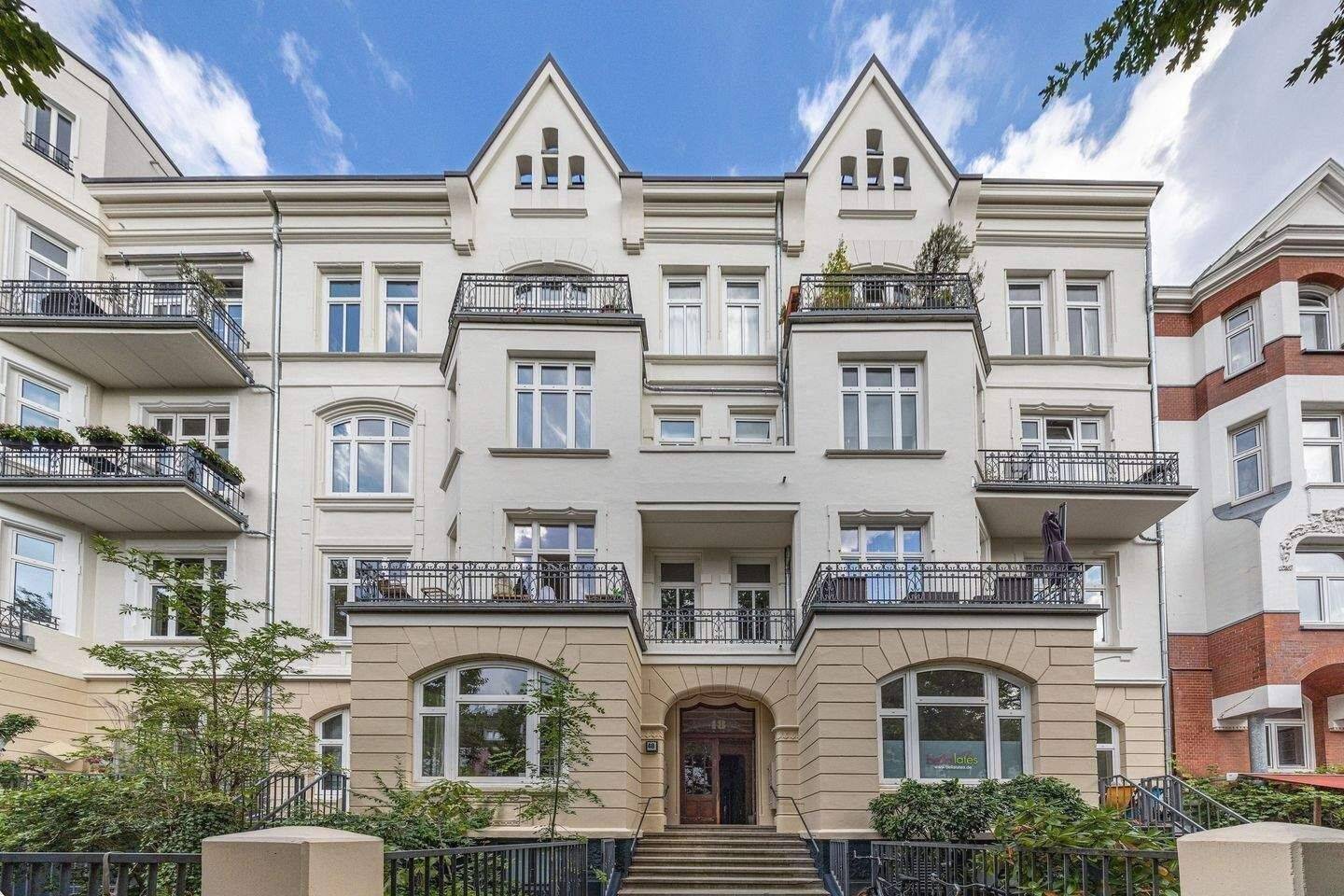 Jugendstilwohnung individuell gestalten | Historische Dielen und klassische Altbaudetails – 22301 Hamburg – Vorschaubild 3