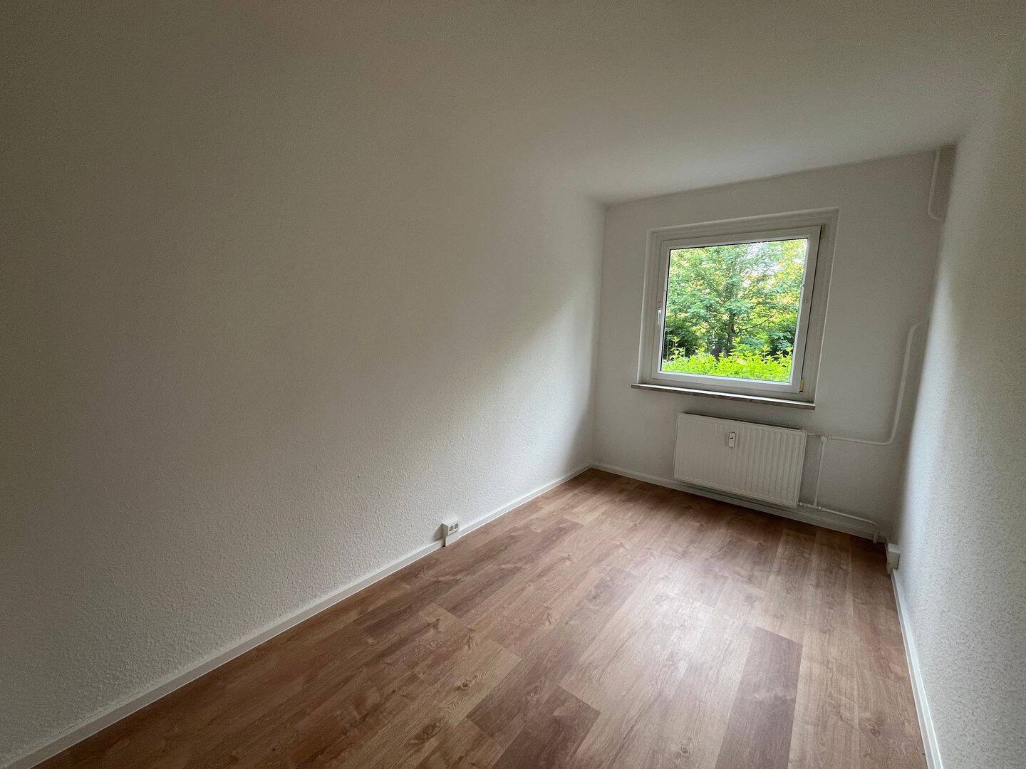 Ihre neue 4 Zimmer Wohnung in Neuplanitz mit Balkon – 8062 Zwickau – Vorschaubild 3