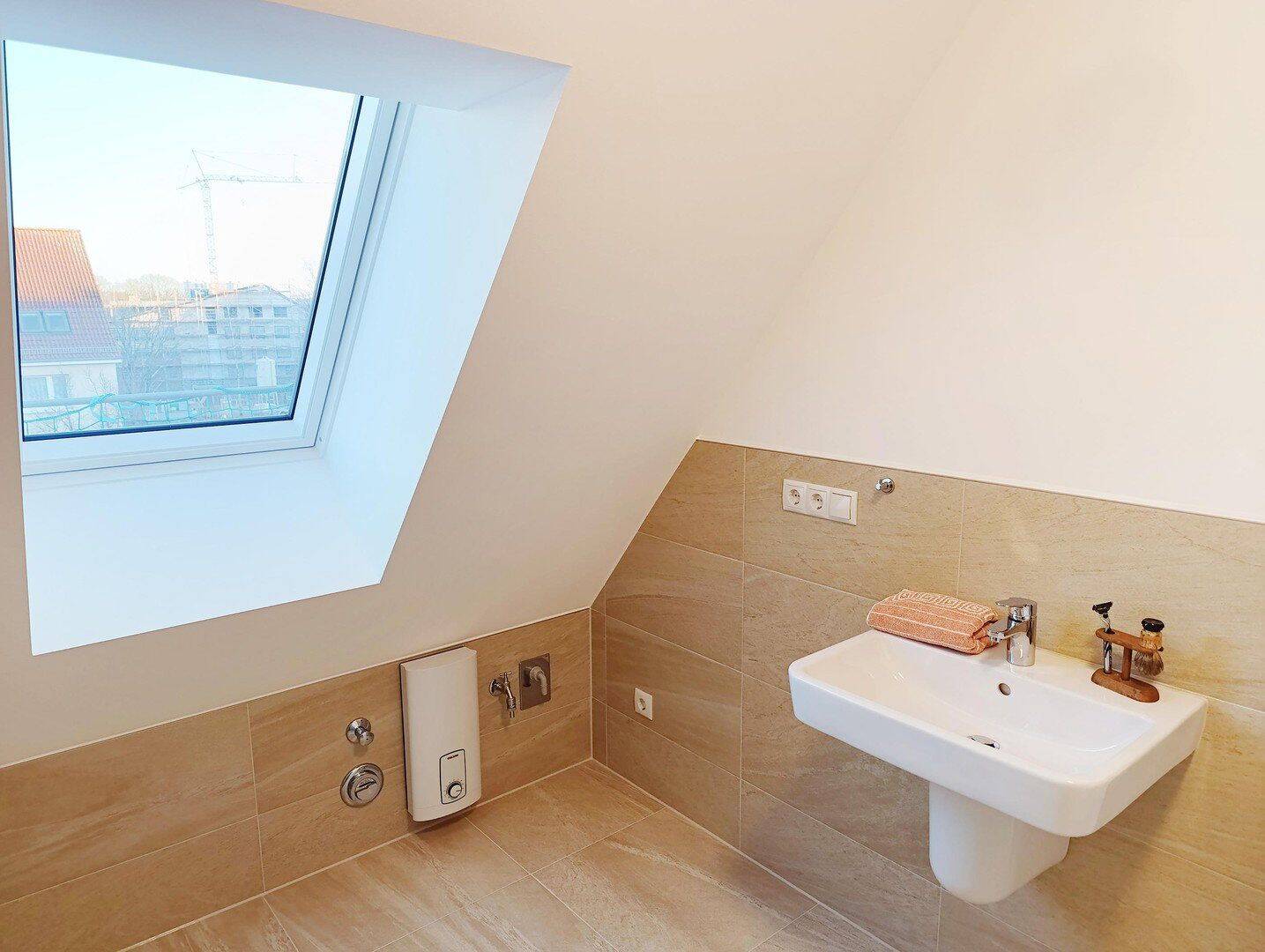 Dachgeschoß-Maisonette-Wohnung 44 qm am Tilsiter Platz in Kiel-Ellerbek – 24148 Kiel – Vorschaubild 3
