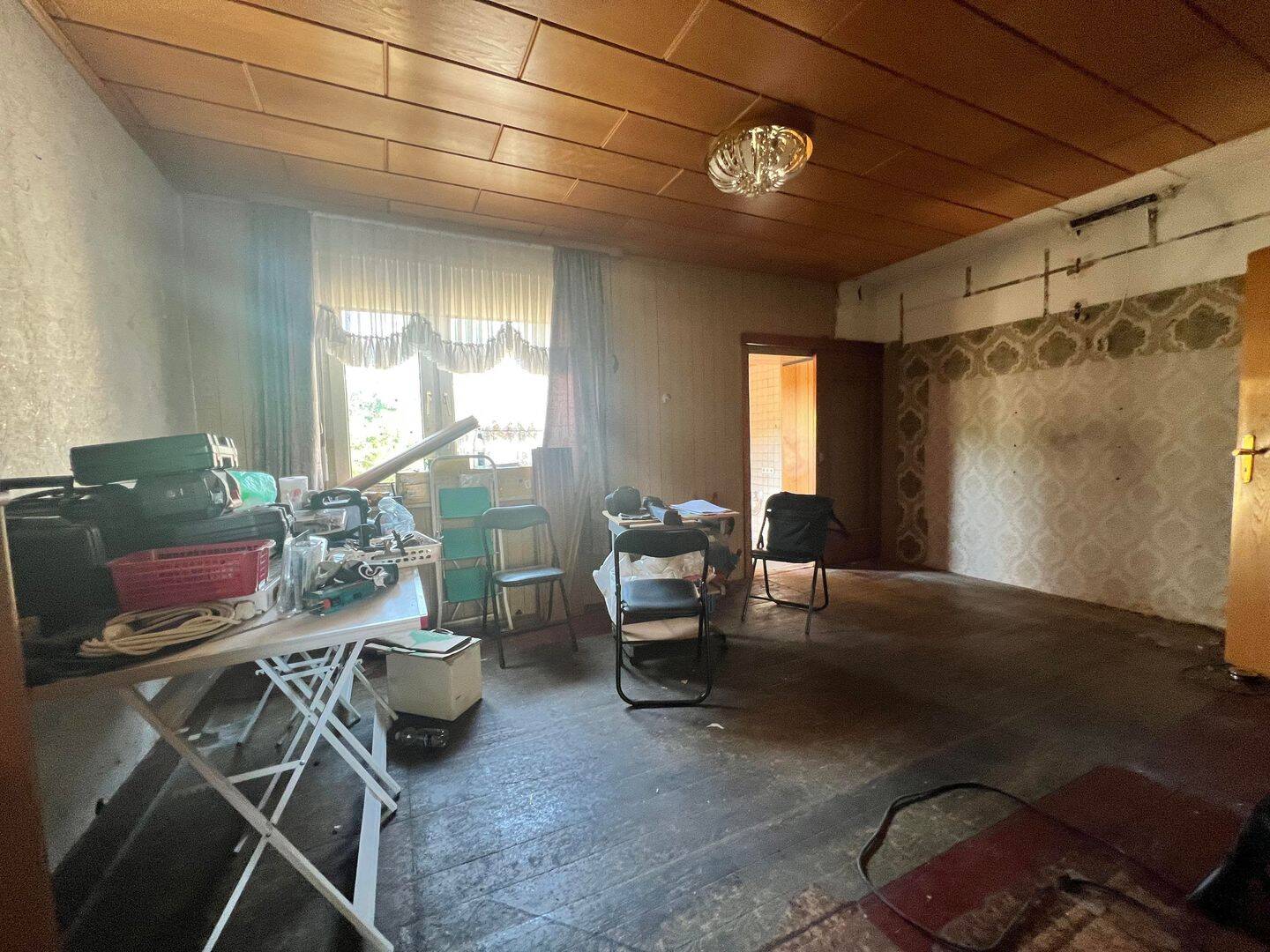 Handwerker sind hier richtig – kernsanierungsbedürftiges Haus sucht neue Eigentümer – 45309 Essen – Vorschaubild 3