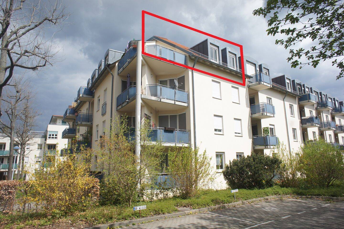 Attraktives 1-Raum-Appartement mit Dachterrasse u. EBK  in ruhiger und grüner Lage!!! – 1237 Dresden – Vorschaubild 4